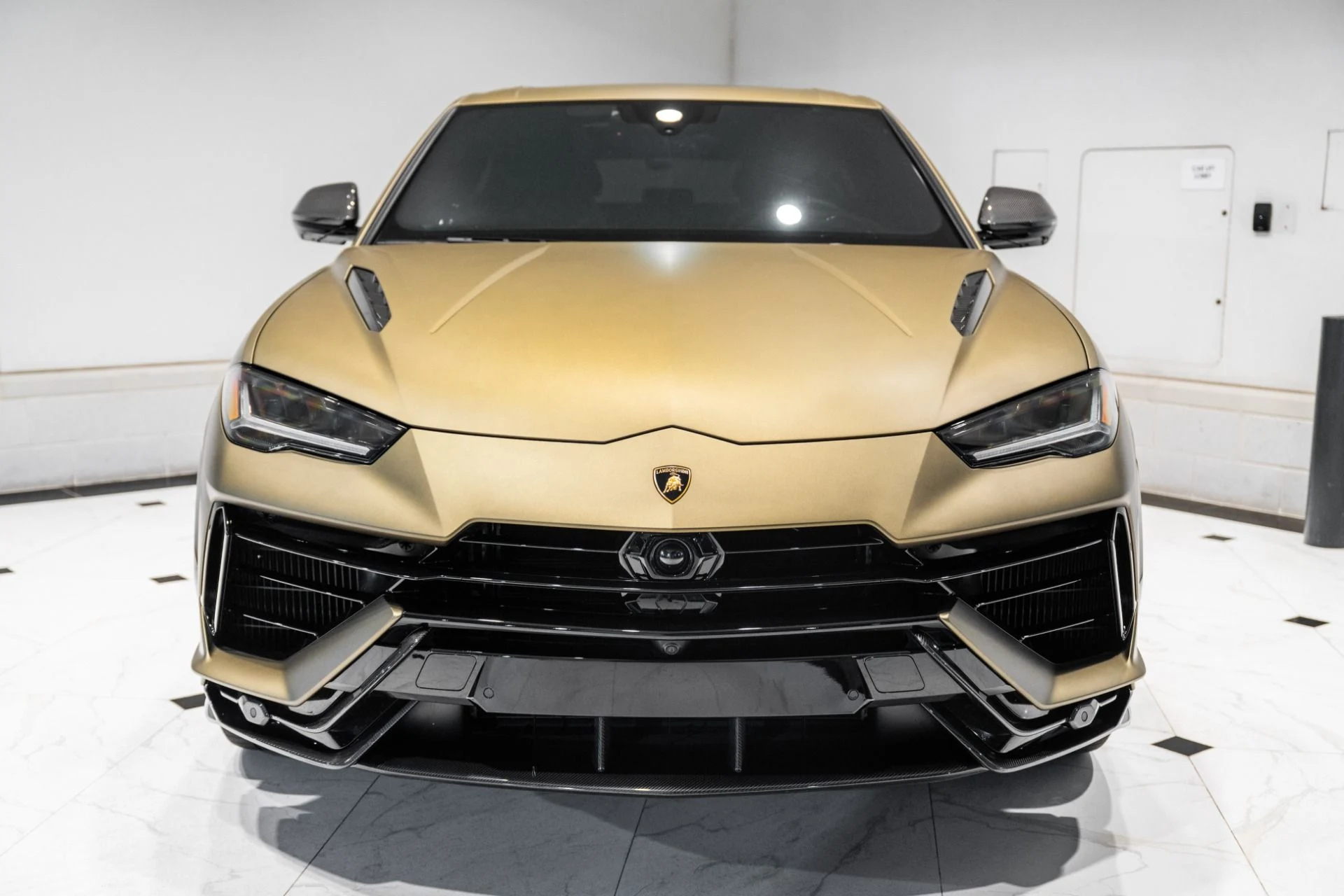mph003_638720074_Used_2024_Lamborghini_Urus_Performante_1777998986_c825a72239