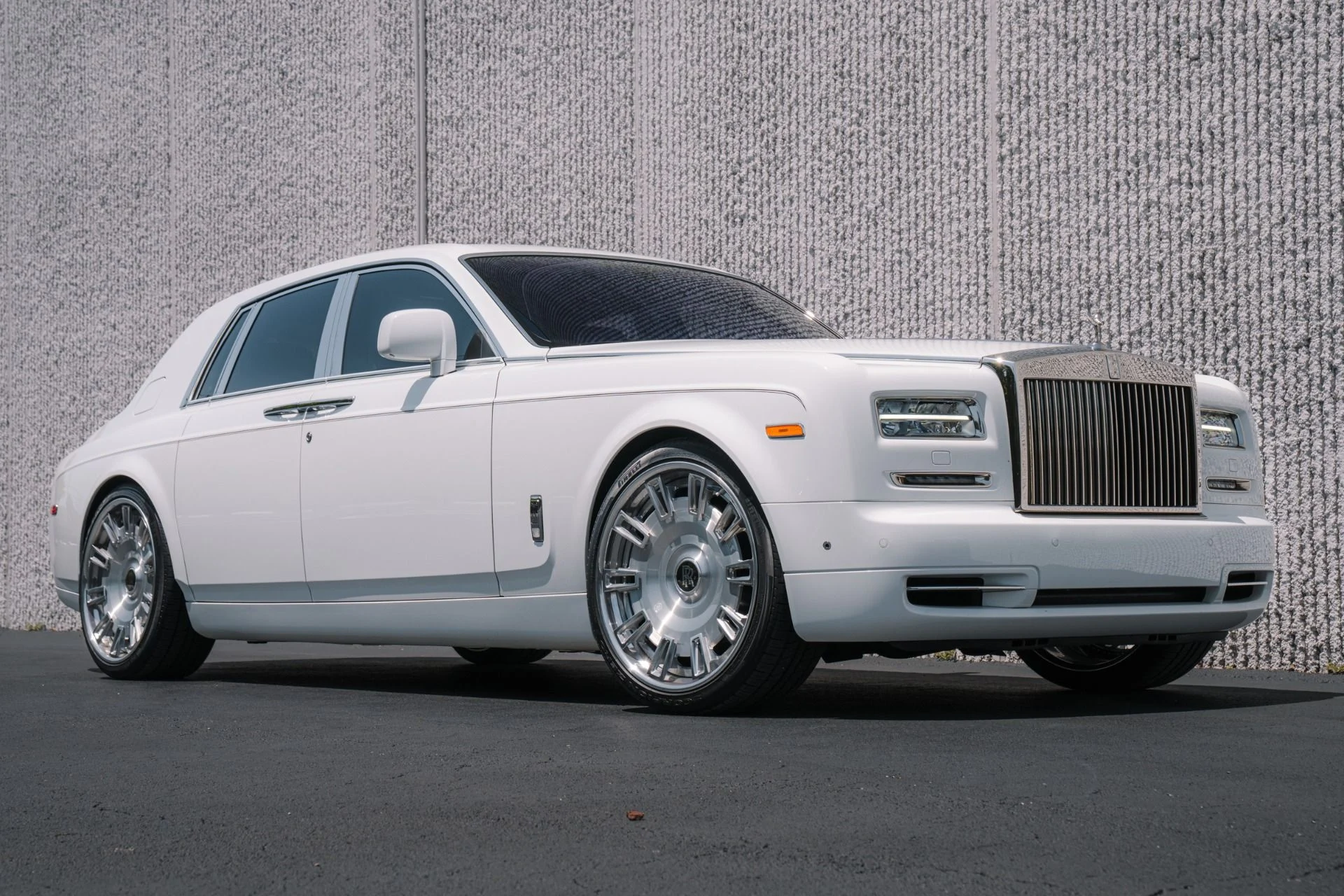 mph003_640267728_Used_2015_Rolls_Royce_Phantom_454_K_MSRP_11mo_CPO_Remaining_Immaculate_Example_1747783519_a2634d8397
