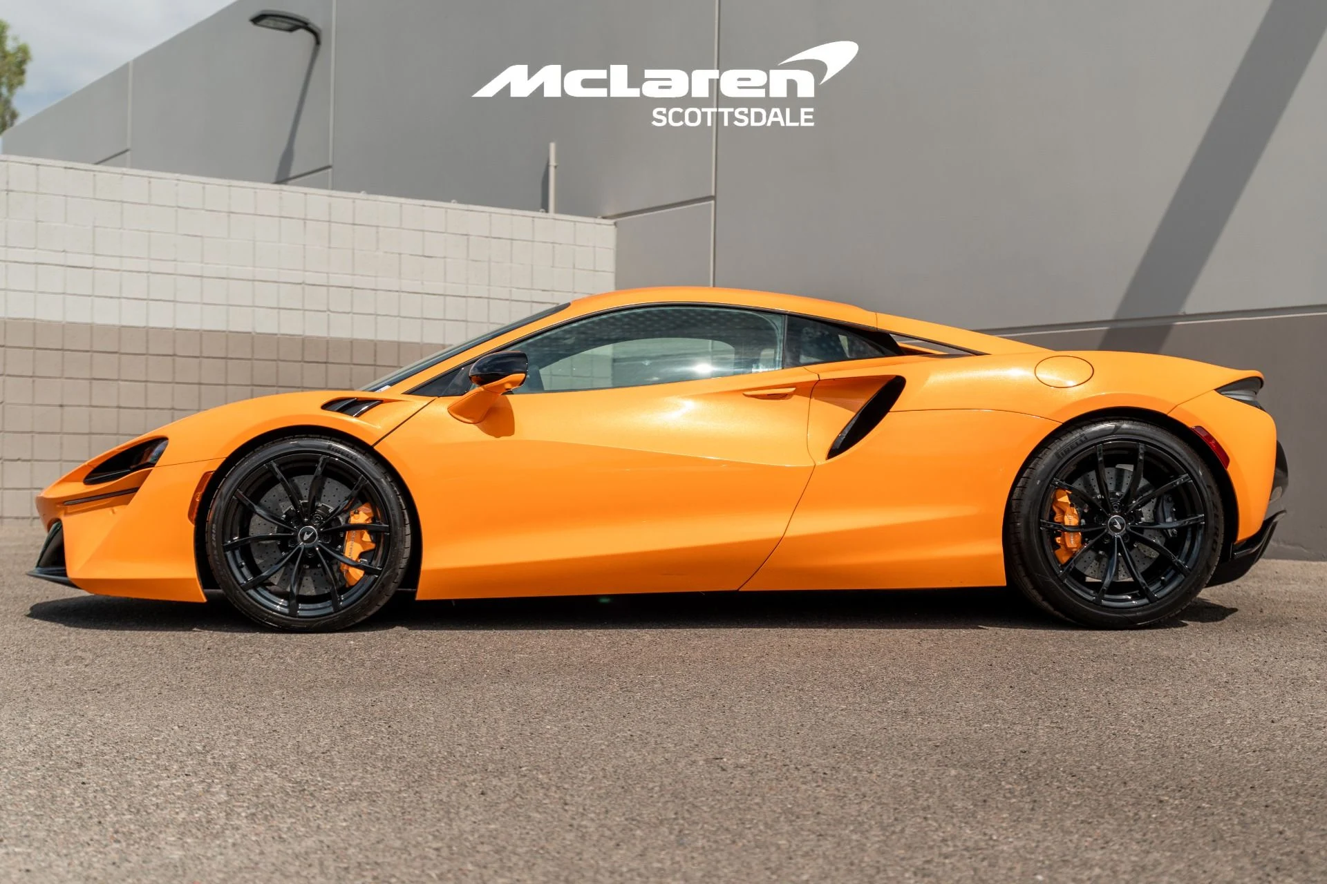 mph003_642560002_Used_2024_MCLAREN_ARTURA_1753255131_5254bd673f