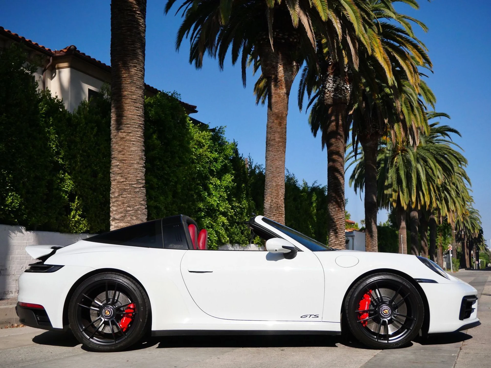 mph003_648288490_b8ebfaad89feb64252033a9b495bfb5dx_784f2ec6cf