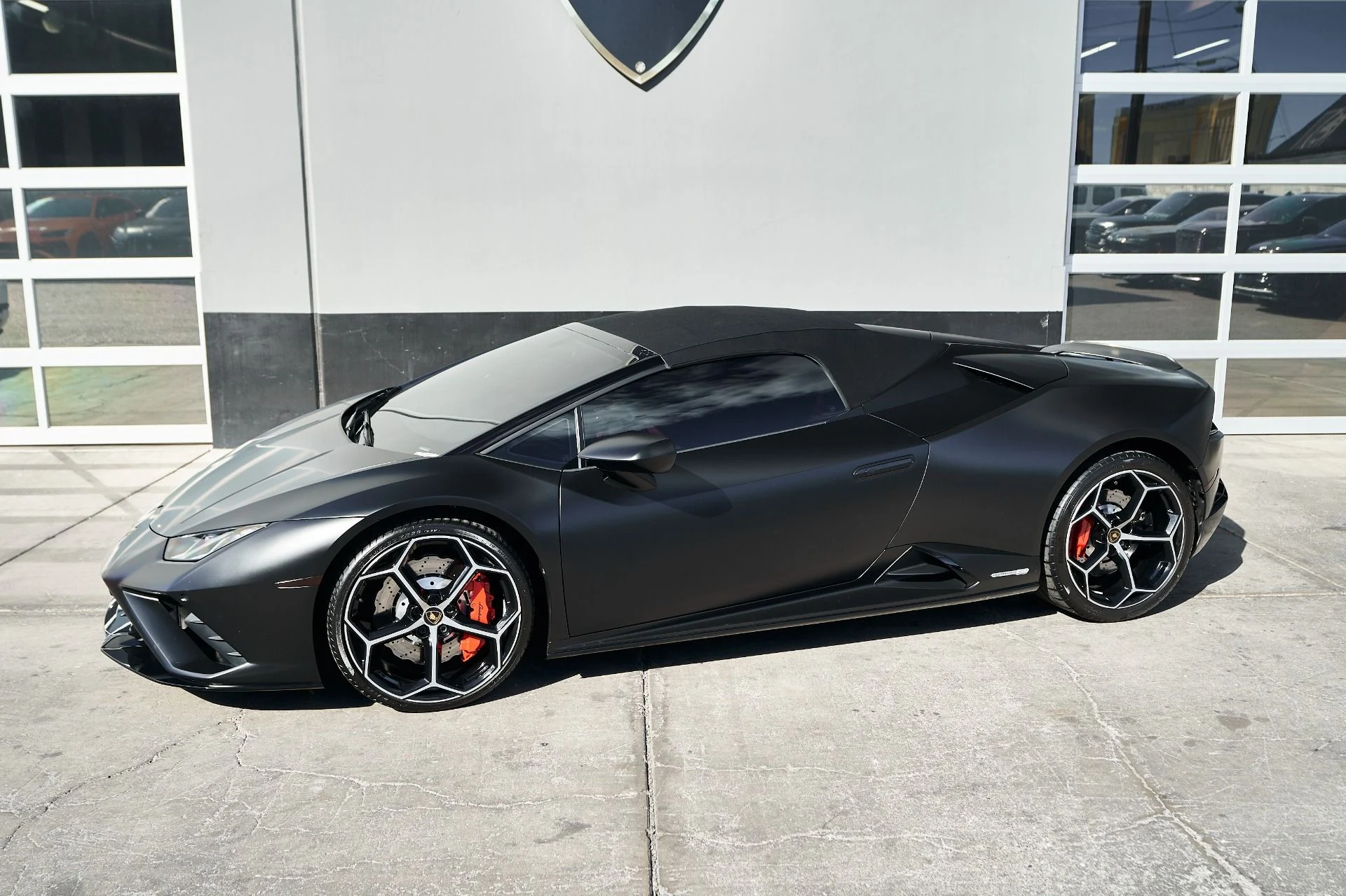 mph003_649303549_Used_2021_Lamborghini_Huracan_EVO_Base_1729305631_93f232d8db