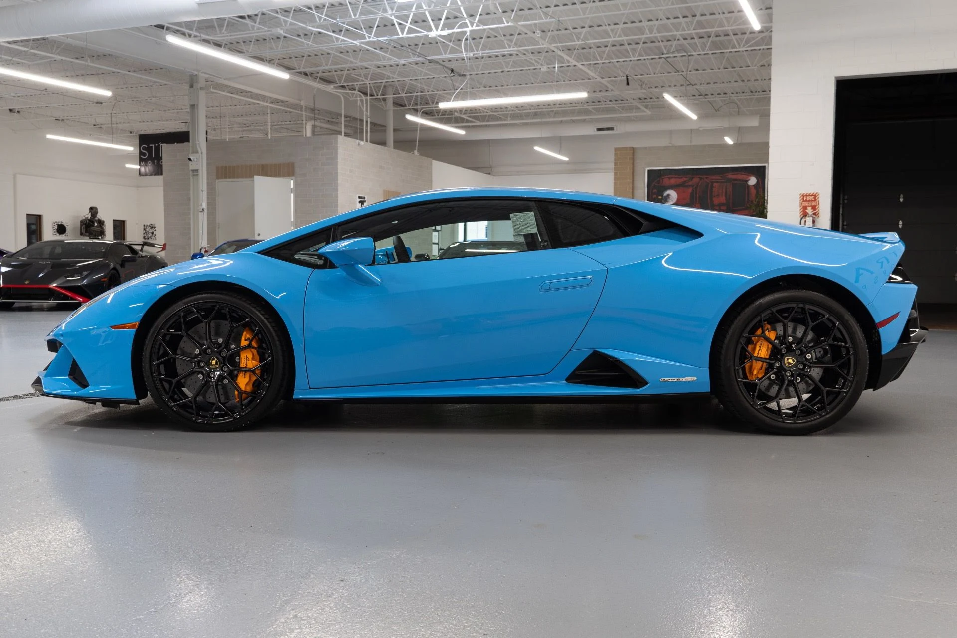 mph003_654214347_Used_2022_Lamborghini_Huracan_EVO_1760474272_fbea50ea5a