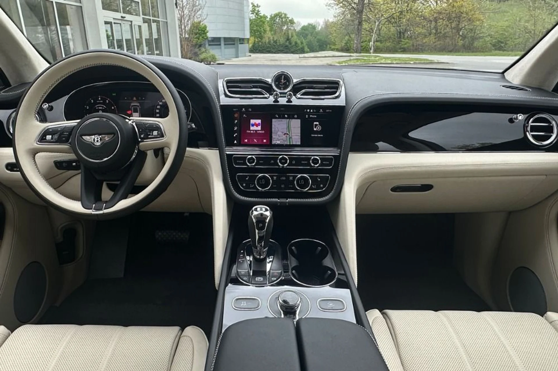 mph003_654608719_New_2026_Bentley_Bentayga_1777900453_2a259fa7be