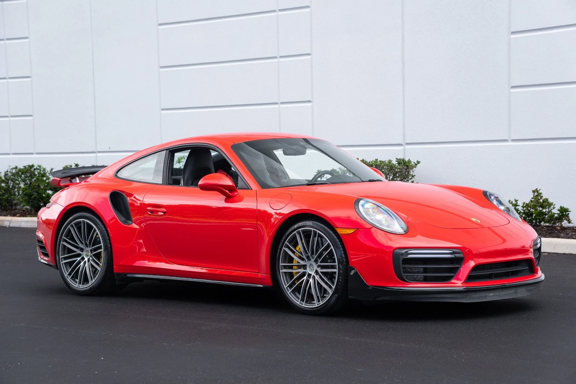 mph003_654768234_Used_2019_Porsche_911_Turbo_S_1778703319_6f269fd564