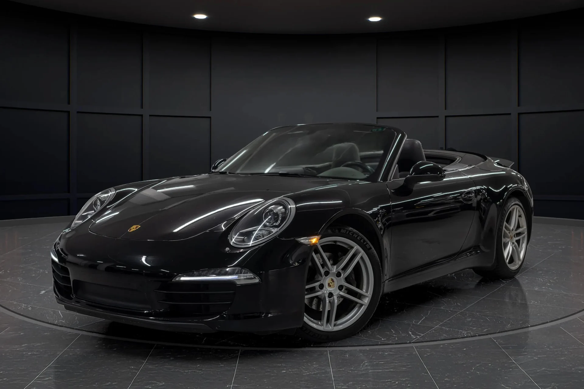 mph003_656270662_4af948af_24fe_4cfc_bb1a_1f91e697f17d_1_11_Exterior_201220_Porsche2091120_Carrera20_Cabriolet2028_WP_0_CA_2_A98_CS_14039029_1_572773894a