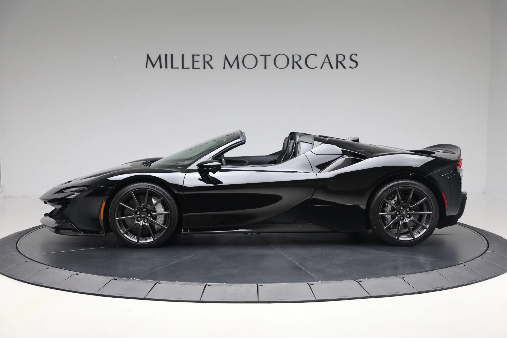 mph003_659583609_Used_2023_Ferrari_SF_90_Spider_651c30e569