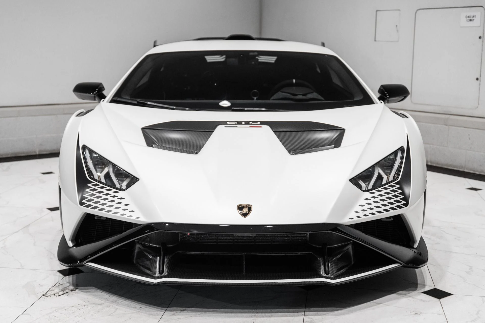 mph003_661693570_Used_2023_Lamborghini_Huracan_STO_STO_1784326294_02268e57f2