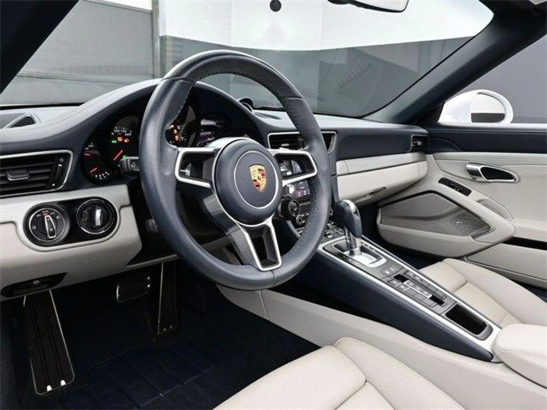 mph003_662160246_18f9d2f786327114369d623e16eb9809x_cd1179b6c1