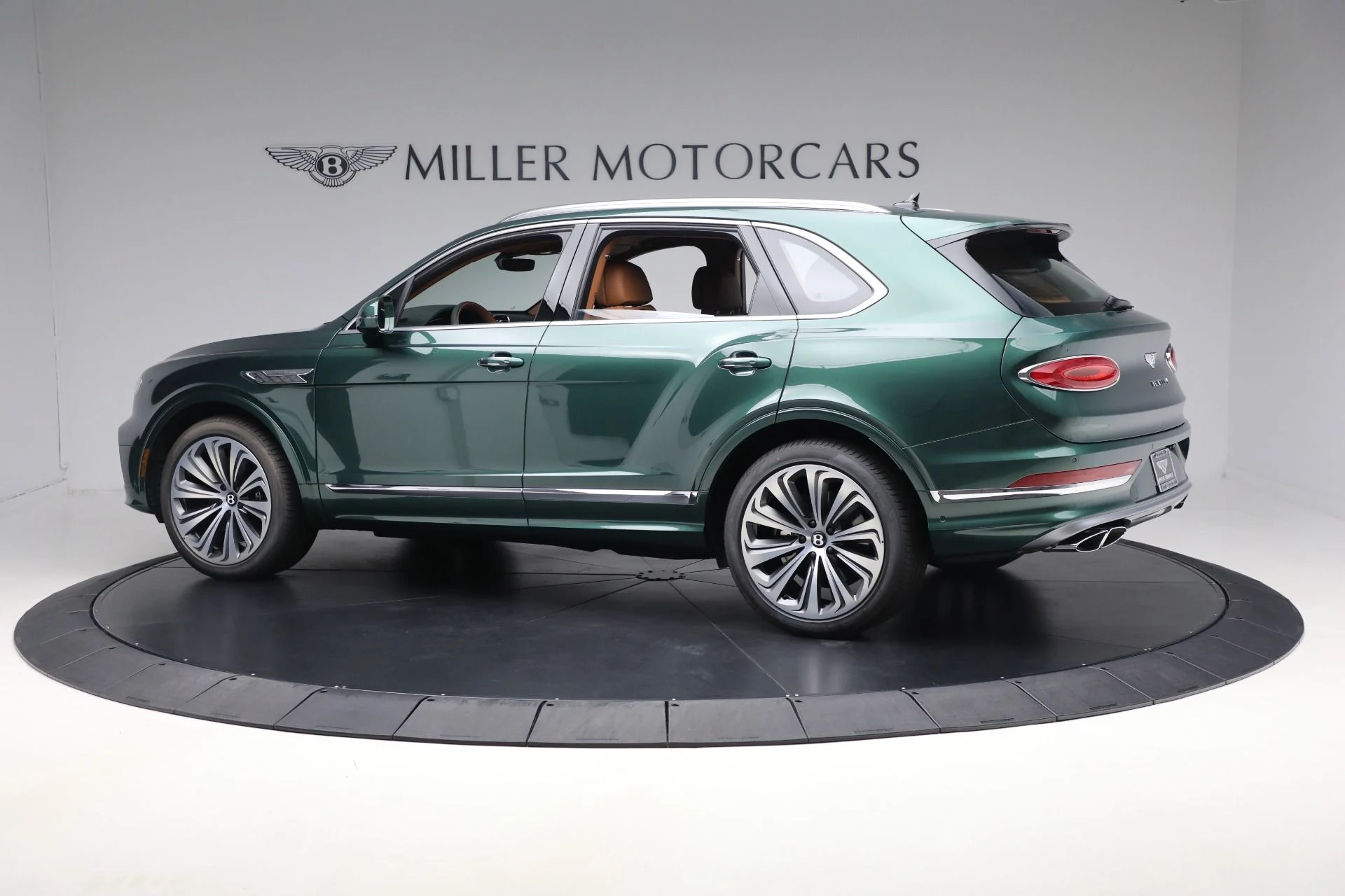 mph003_663907017_New_2025_Bentley_Bentayga_Atelier_V8_6ffee8501a