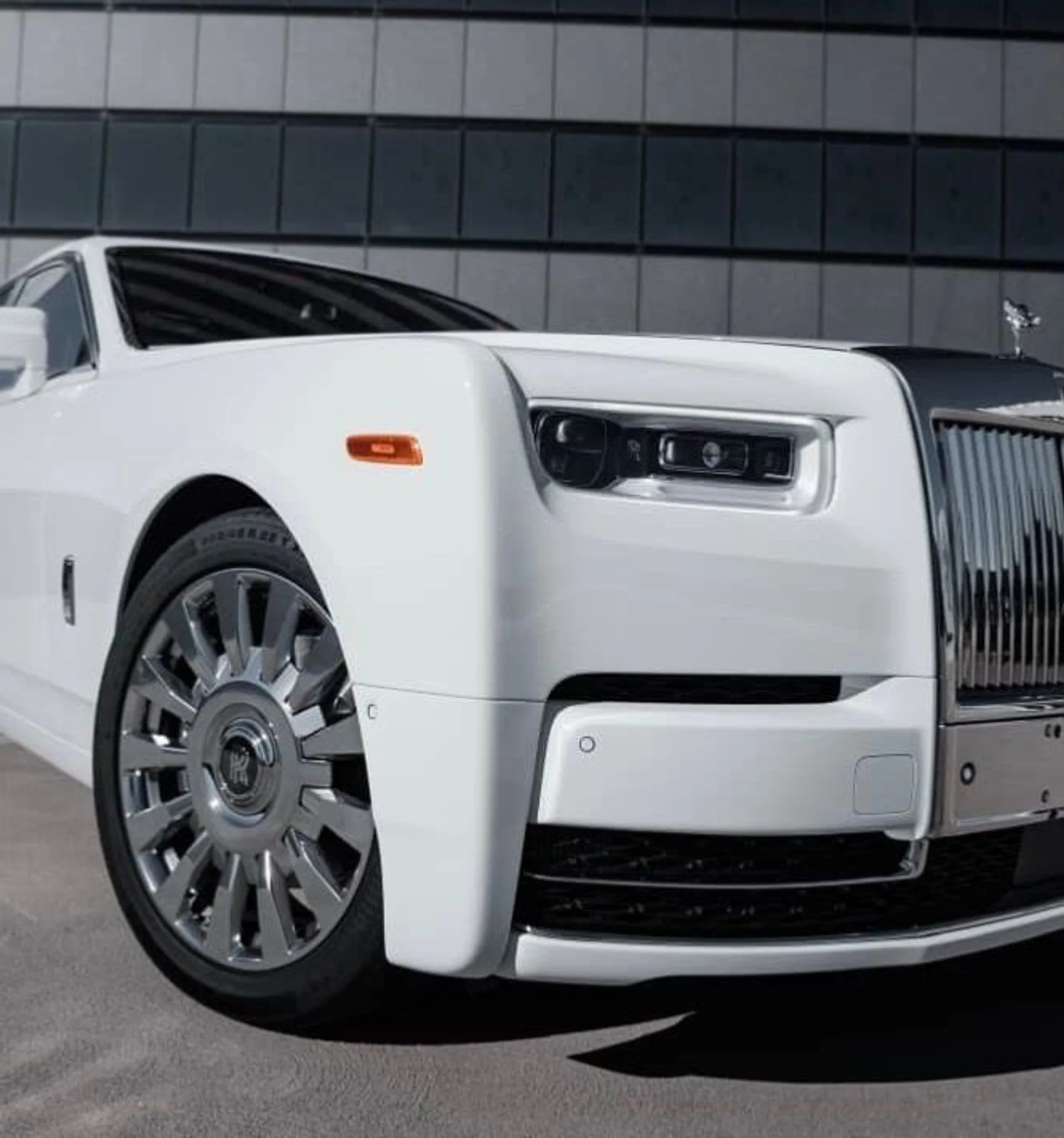 mph003_665725099_Used_2020_Rolls_Royce_Phantom_1752874966_4142e4cf2a