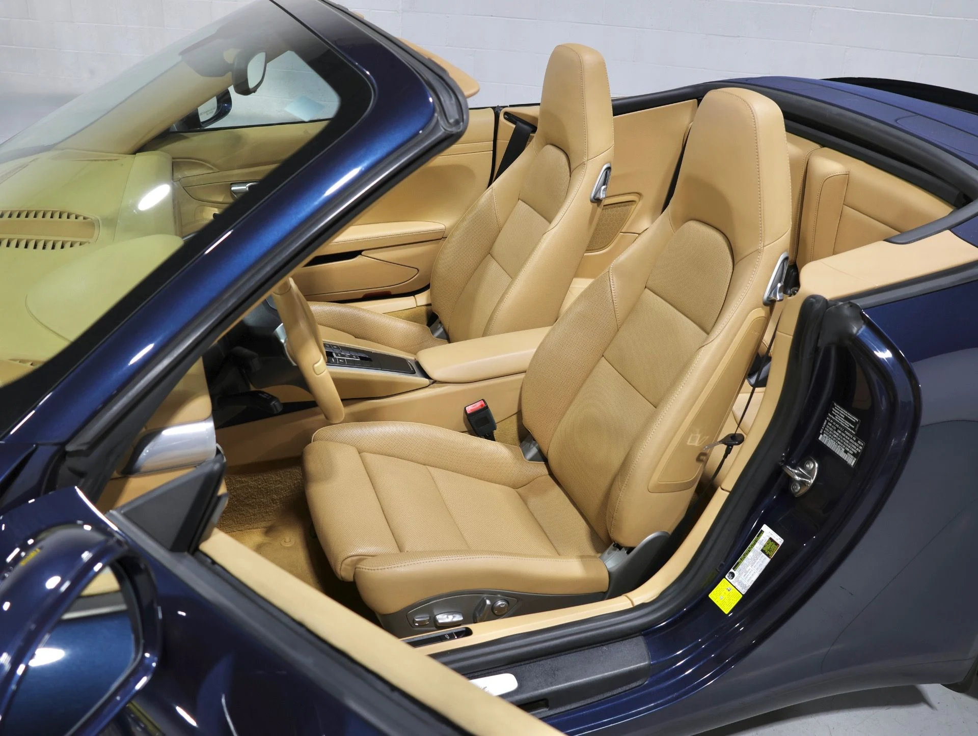 mph003_66677364_Used_2014_Porsche_911_Carrera_Only_6_K_Miles_Just_Serviced_110_K_MSRP_Gorgeous_Spec_1778189064_a8630e3389