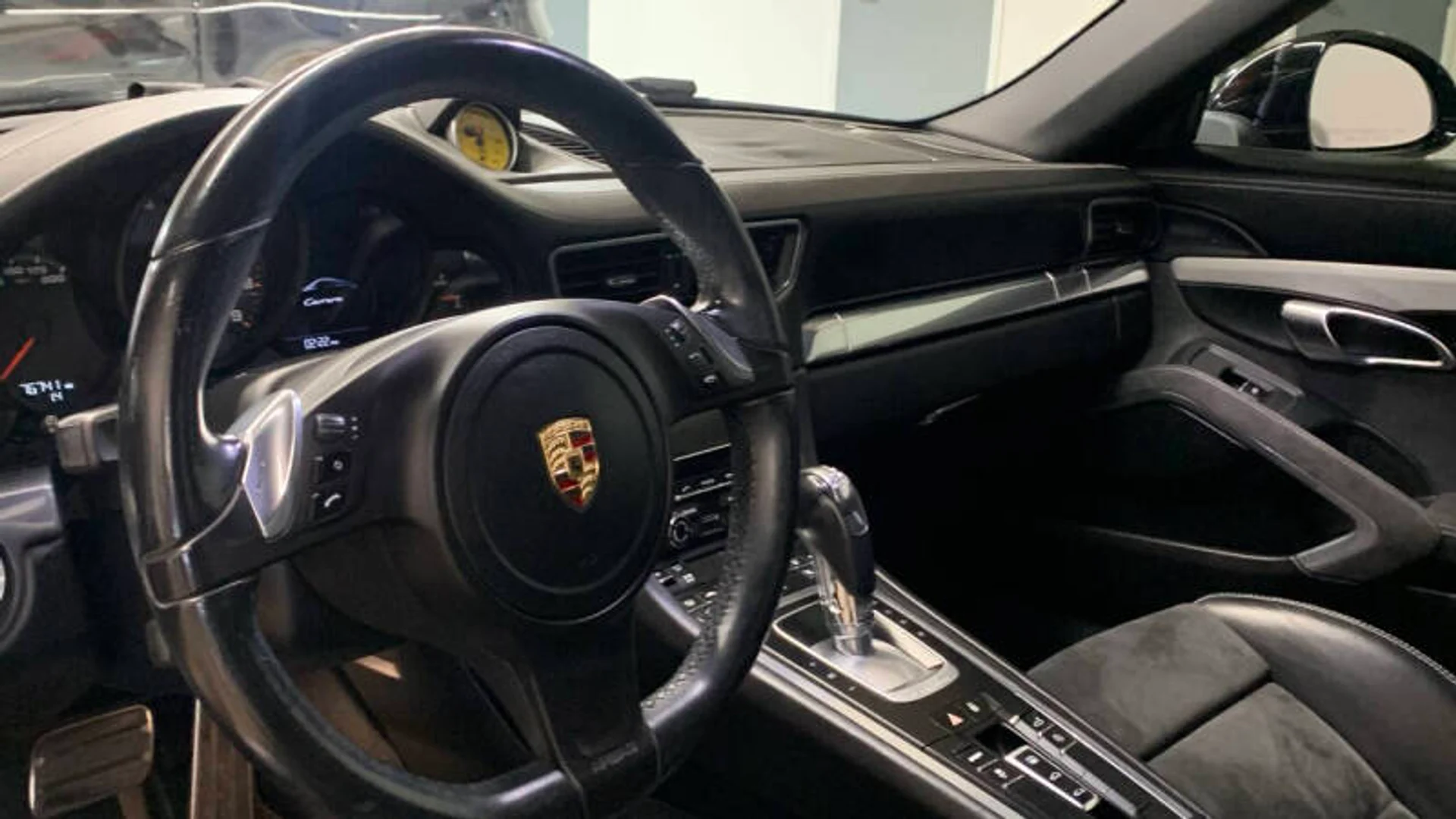 mph003_677130893_2014_porsche_911_carrera_2dr_coupe_081f15c1db