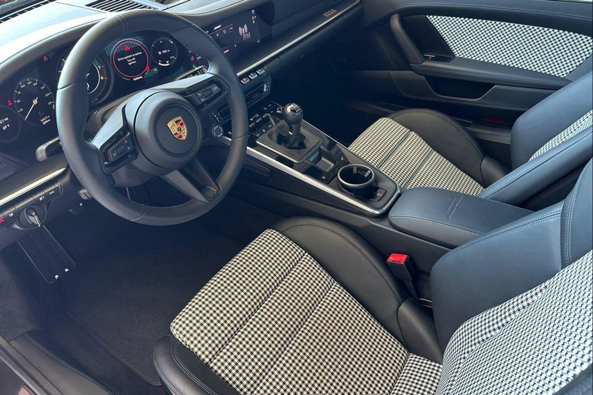 mph003_678402057_Kdc6zd_Qaaj1t_Nl_Ks_Awkni0f_GAK_4_487252285d