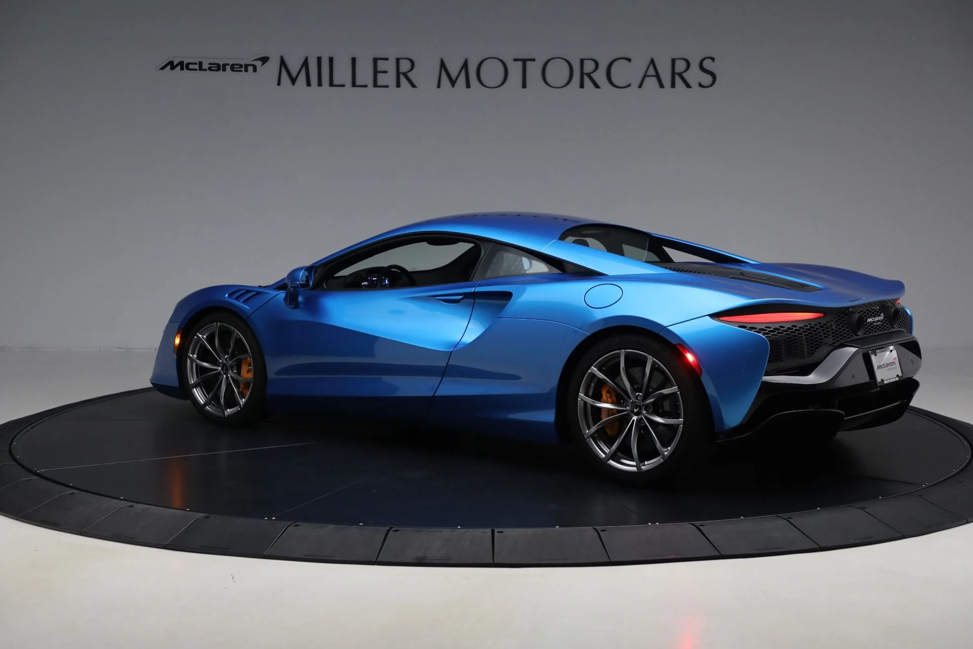 mph003_67888248_Used_2024_Mc_Laren_Artura_Vision_75ac84d1d5