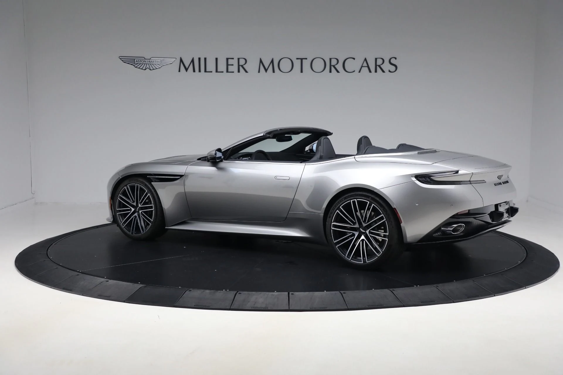 mph003_683449796_New_2026_Aston_Martin_DB_12_Volante_05ac98ab39