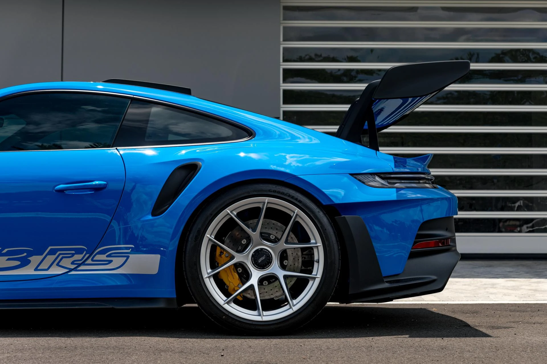mph003_688927796_Used_2024_Porsche_911_GT_3_RS_223fc9fc25