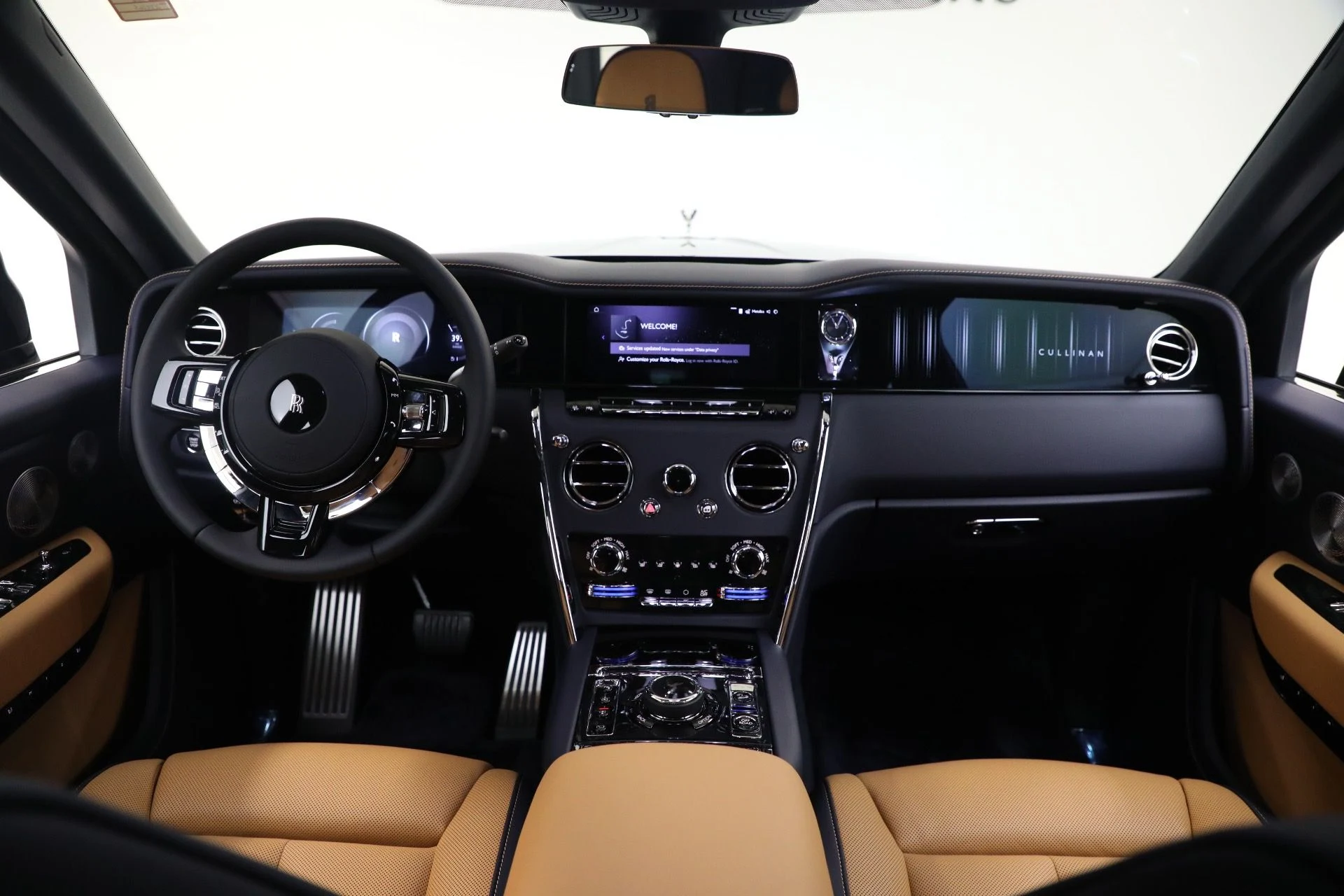mph003_690461364_New_2026_Rolls_Royce_Cullinan_288631a7d4