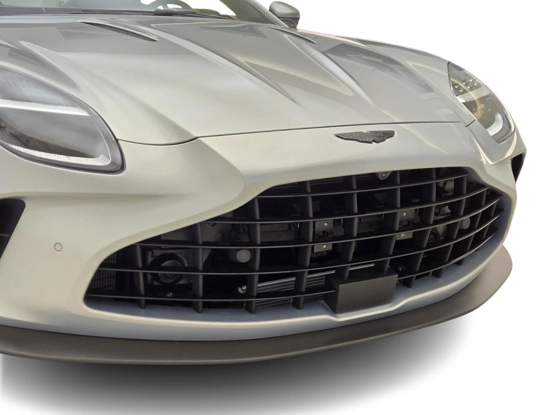 mph003_693596792_New_2025_Aston_Martin_Vantage_1756012722_c2dc28909e
