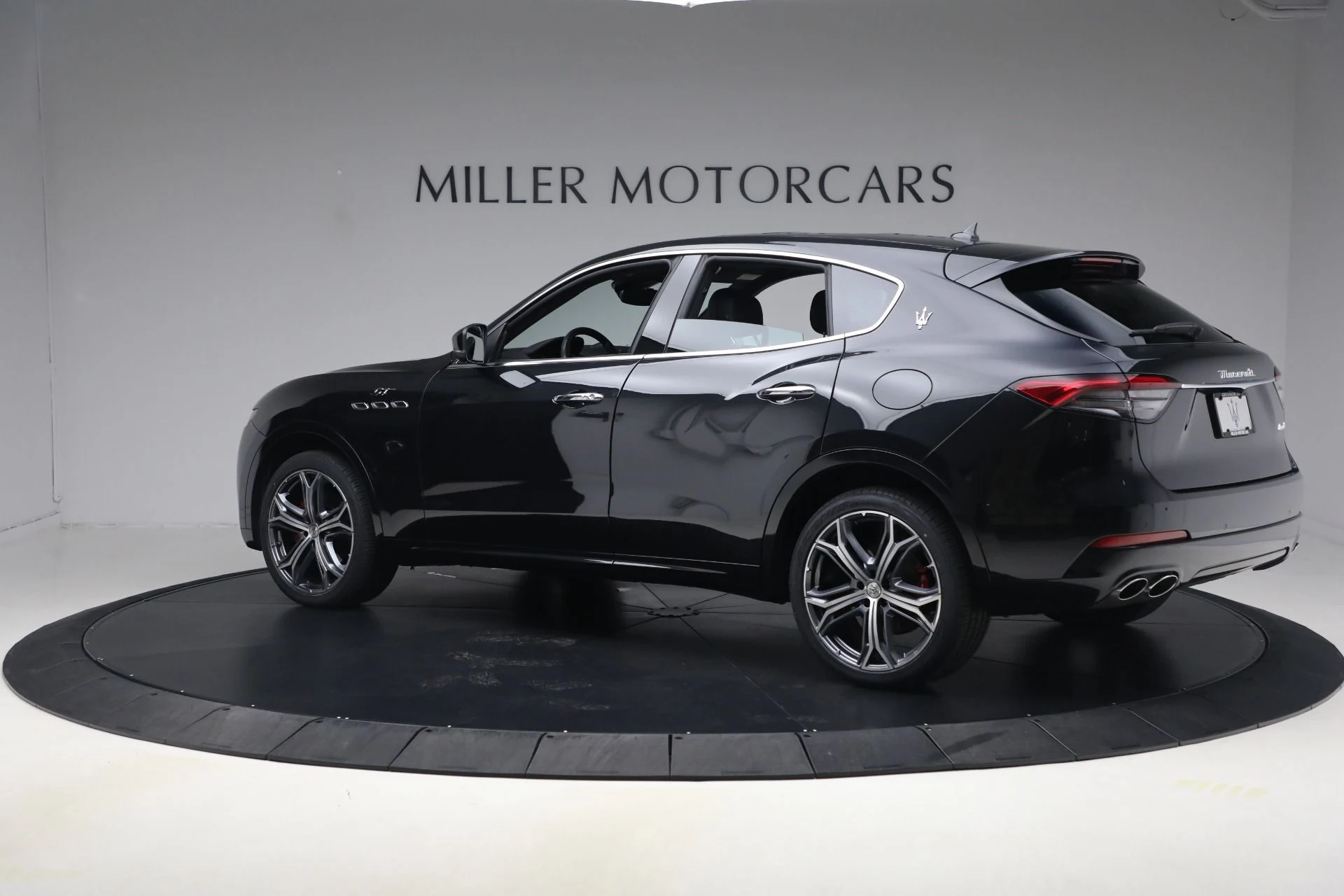 mph003_697770142_Used_2023_Maserati_Levante_GT_1791466885_51b03b6b8e