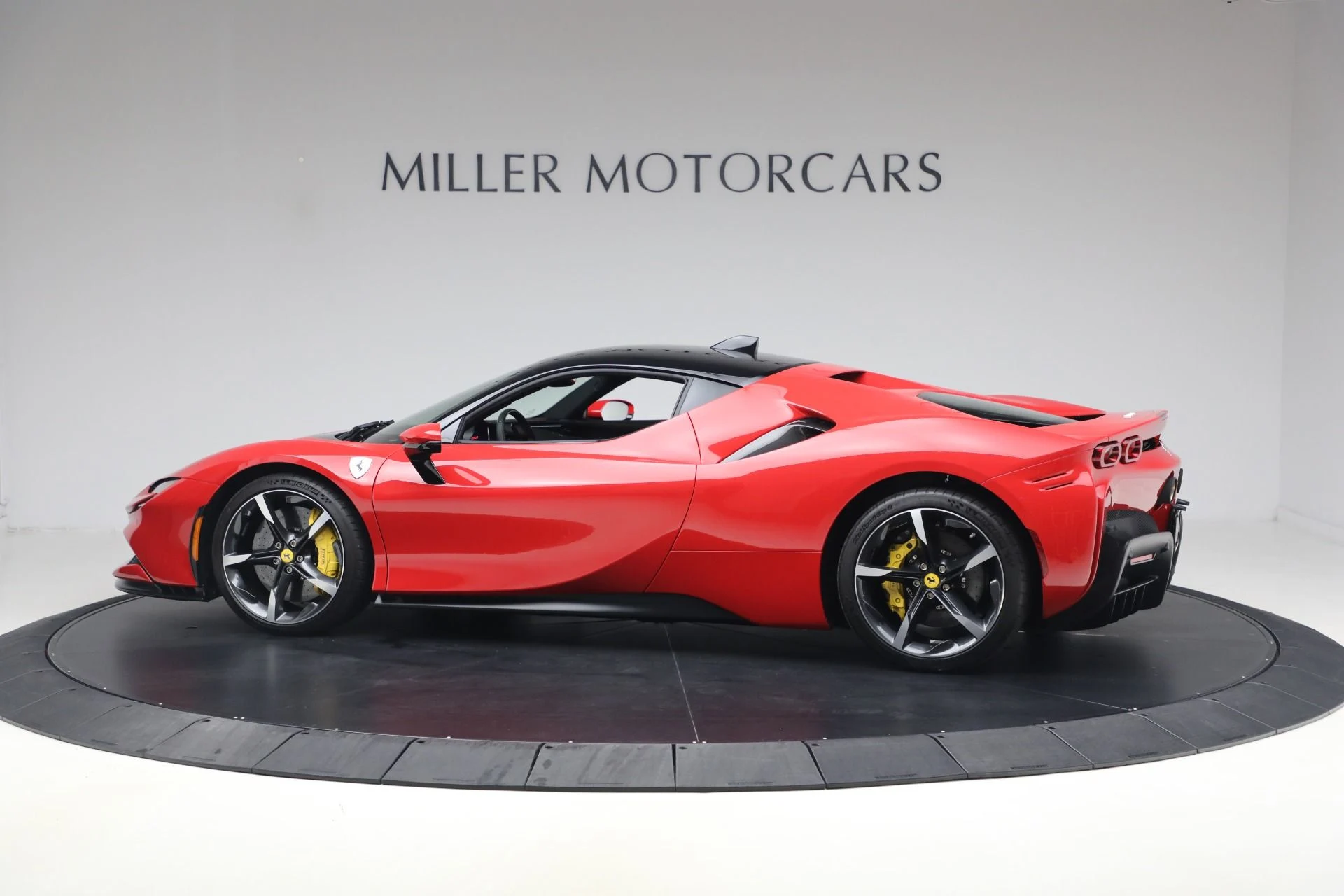 mph003_701807885_Used_2023_Ferrari_SF_90_Stradale_1790624434_5e9d6dc4cd