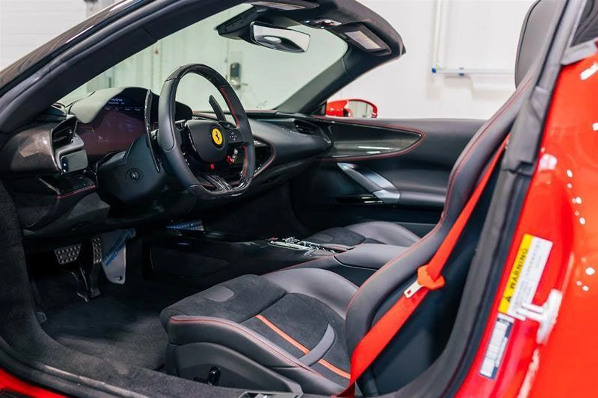 mph003_713011460_Used_2025_Ferrari_SF_90_Spider_Base_1782922721_1b9787a2b7