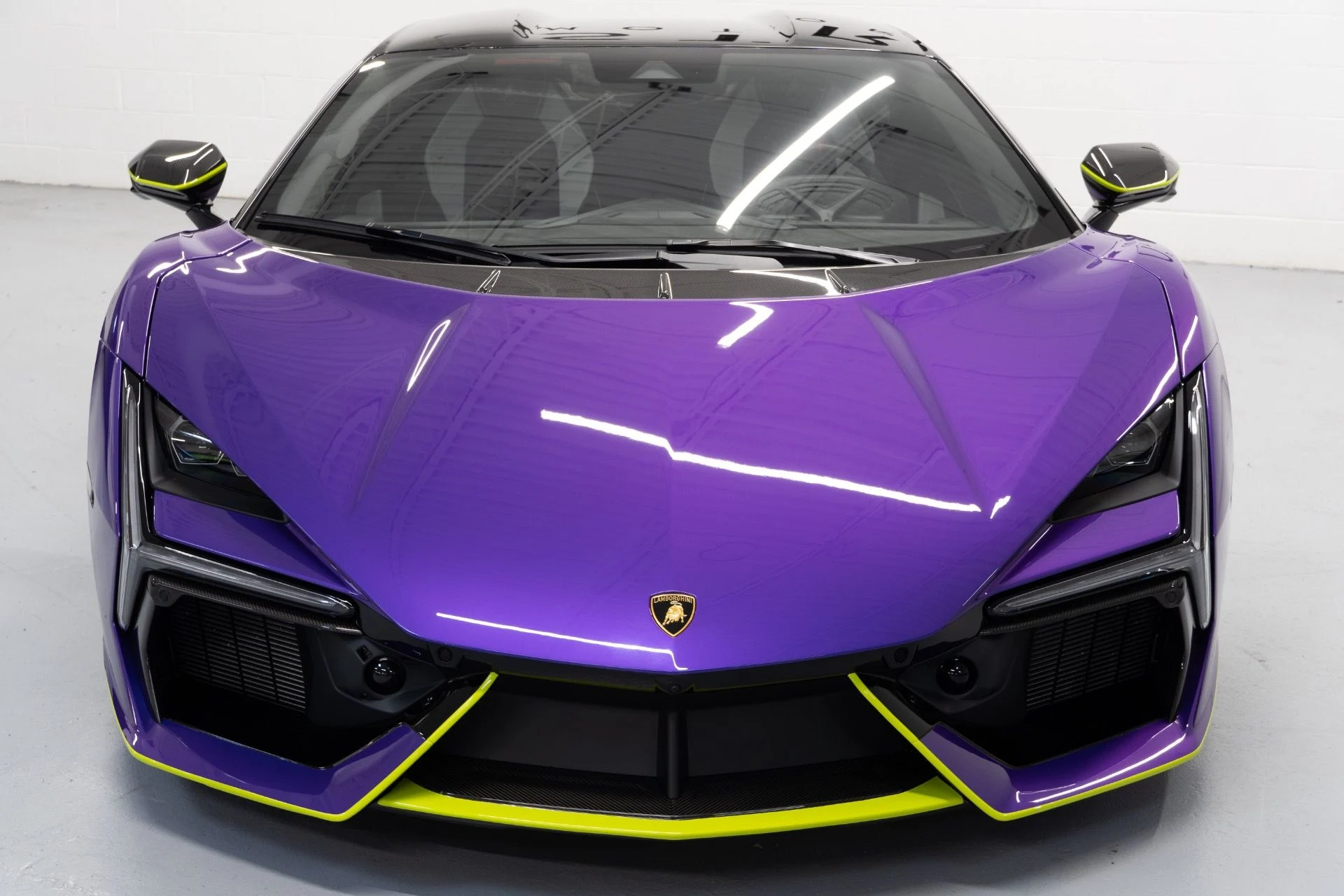 mph003_71661179_Used_2024_Lamborghini_Revuelto_1739988848_563a6aa779