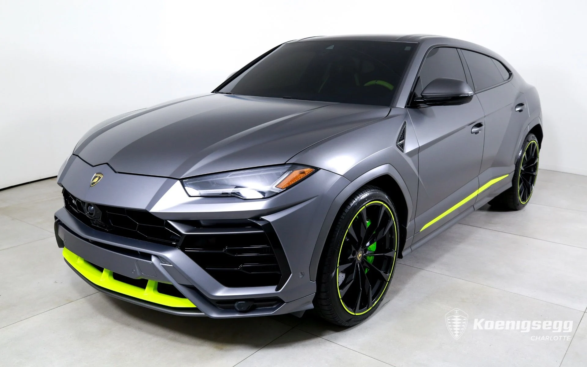 mph003_72100143_Used_2022_Lamborghini_Urus_GRAPHITE_CAPSULE_1761055774_2dce3c3723