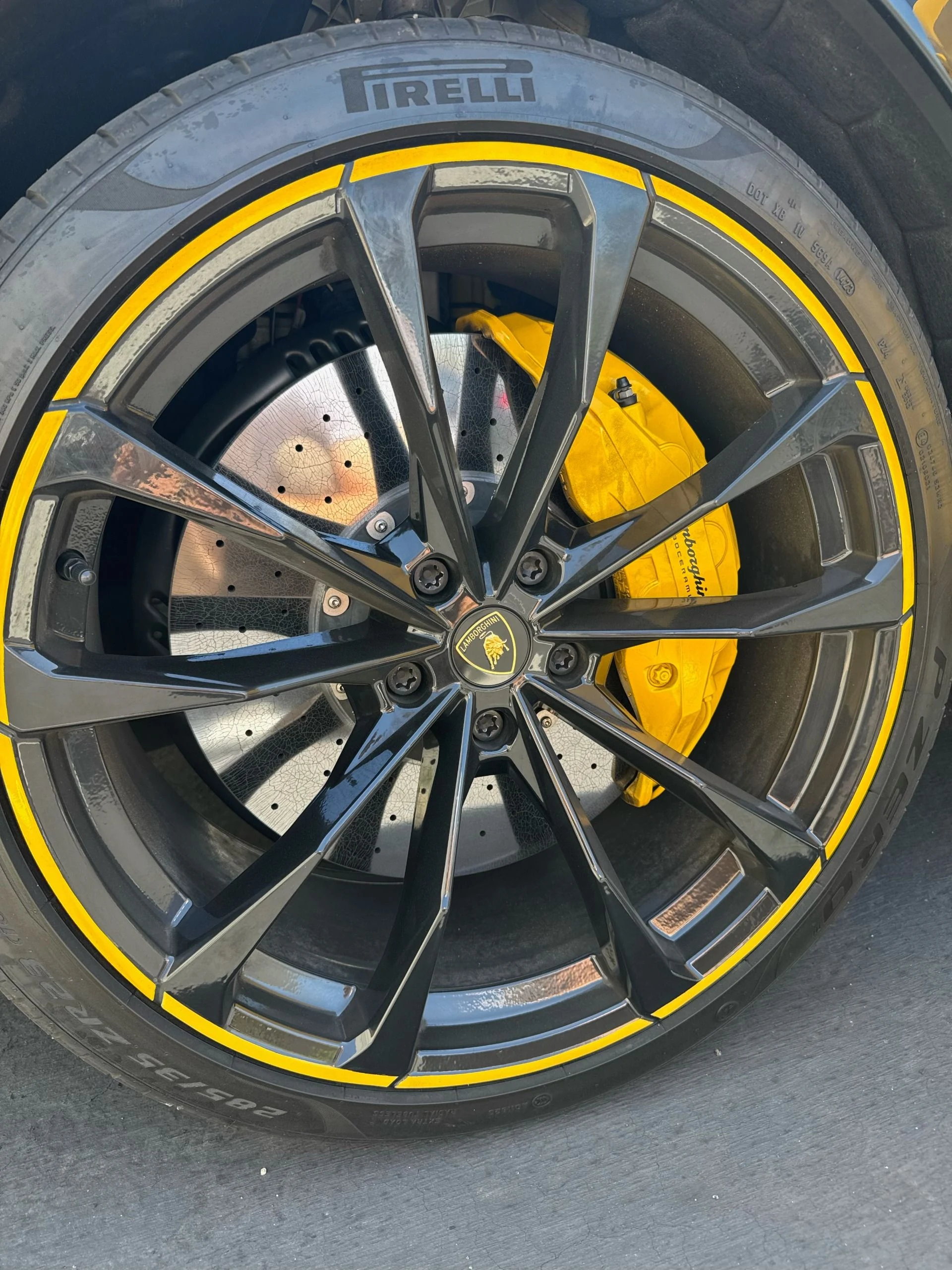 mph003_735857000_Used_2021_Lamborghini_Urus_1755903790_4d86a8c1e1