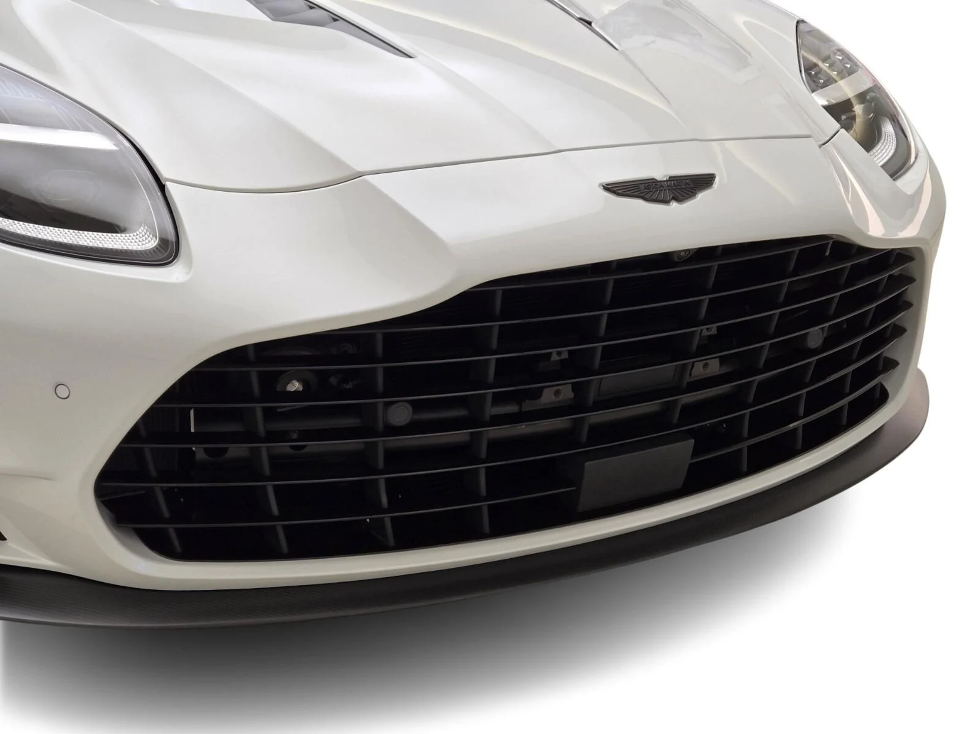 mph003_736286341_New_2025_Aston_Martin_Vanquish_V12_1742812585_0f3e6e4fa2