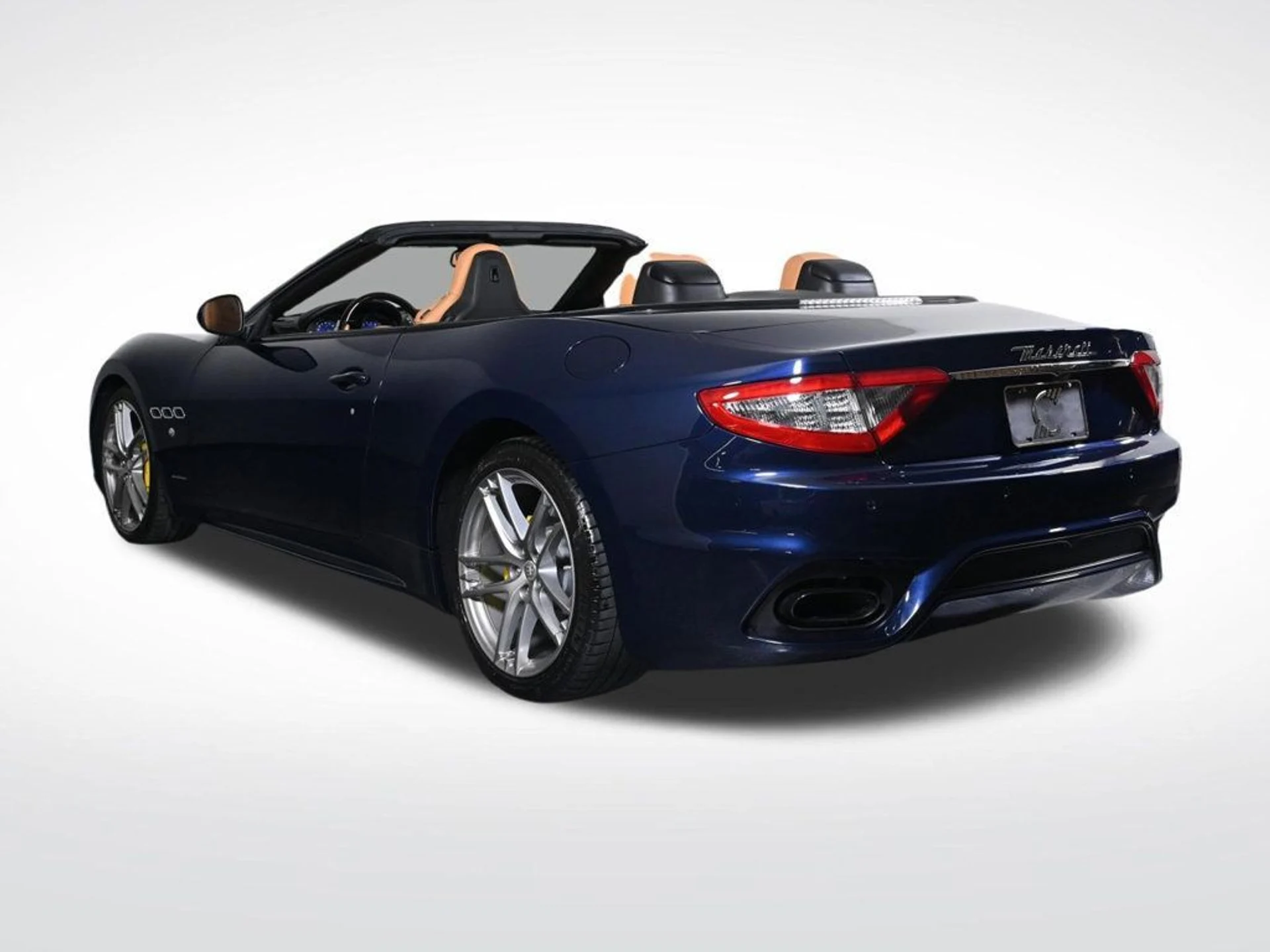 mph003_742327987_used_2019_maserati_granturismo_sport_11350_23000858_3_1024_012d471b4e