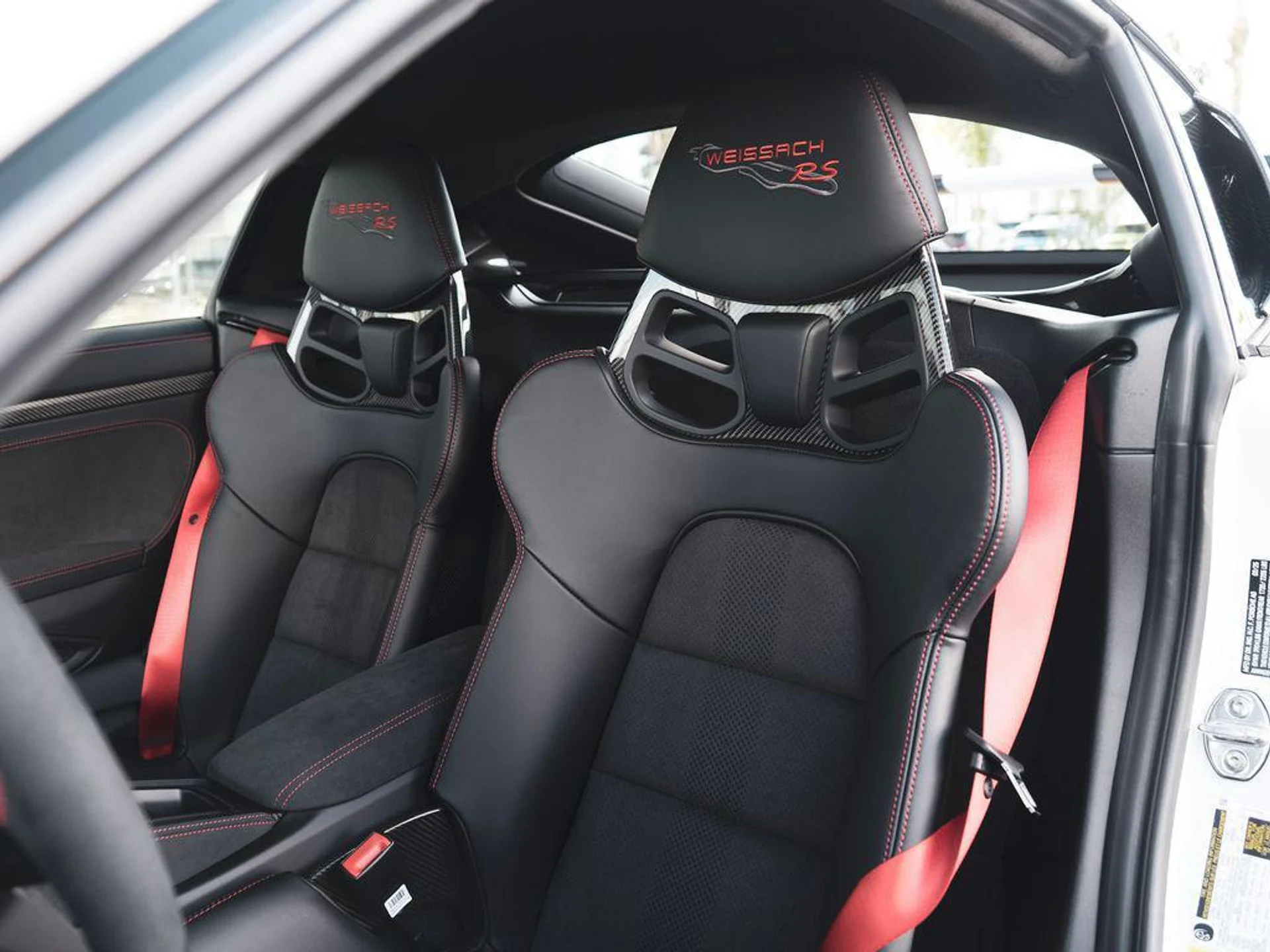 mph003_74767036_x4acmt0_RB_Aphi_Wk_Ca_Riu_Q_Ntw_b_M_5659a12f04