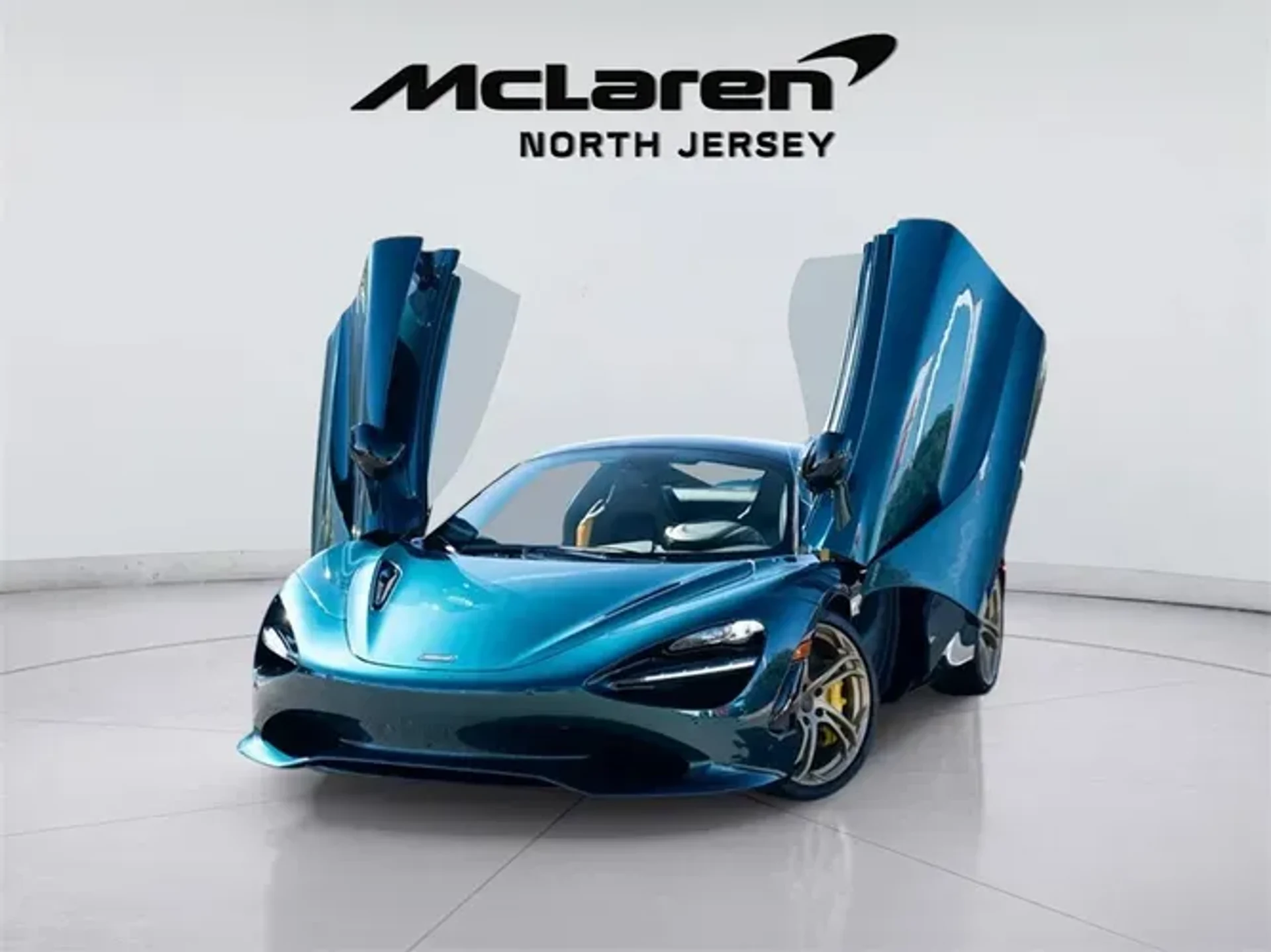 mph003_764324054_a_E_Hyy9p3e_GO_3_V_Cb_R_med_4b52027b77