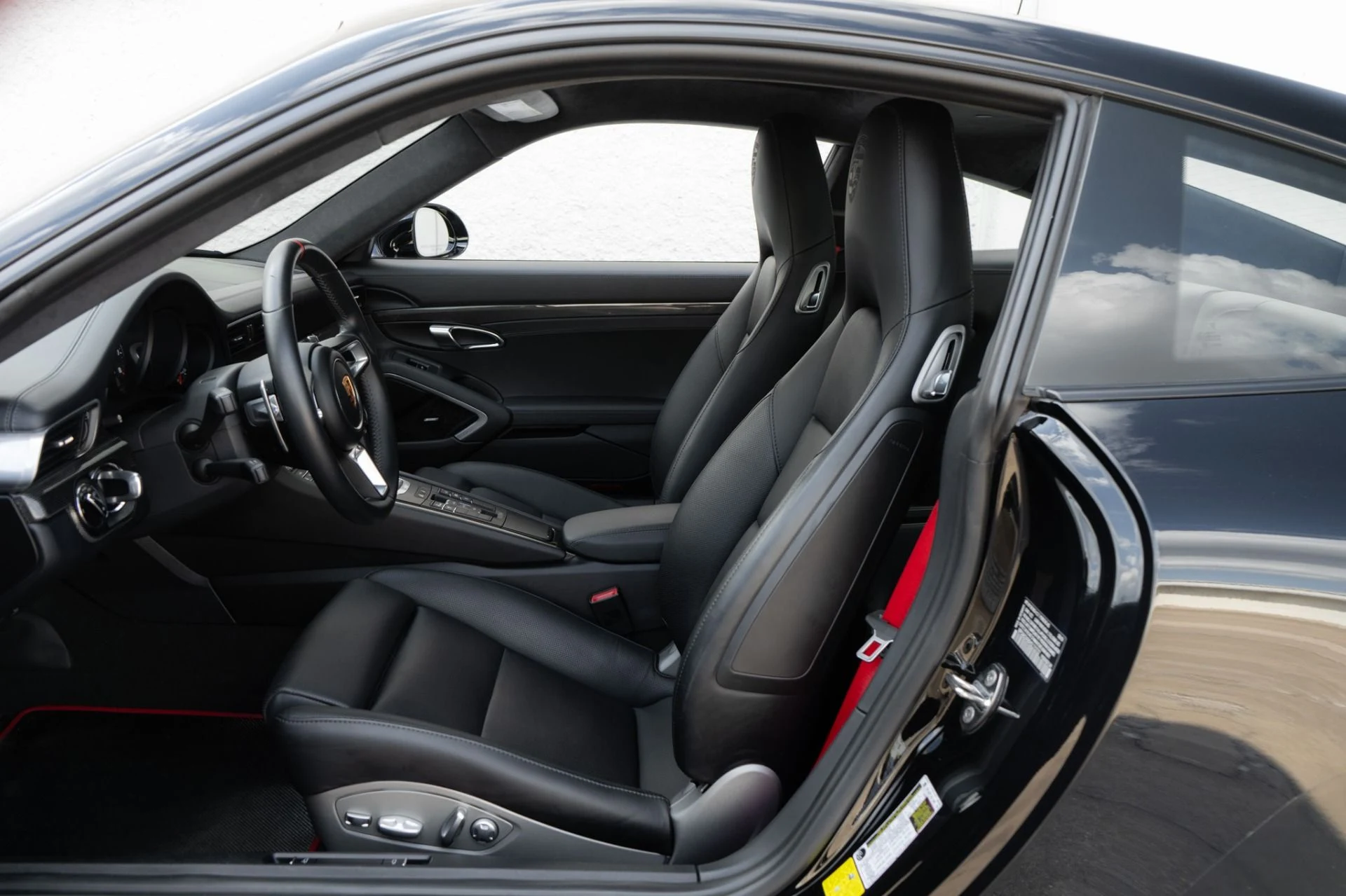 mph003_768331704_Used_2017_Porsche_911_Carrera_S_1759960379_df49cefdcd