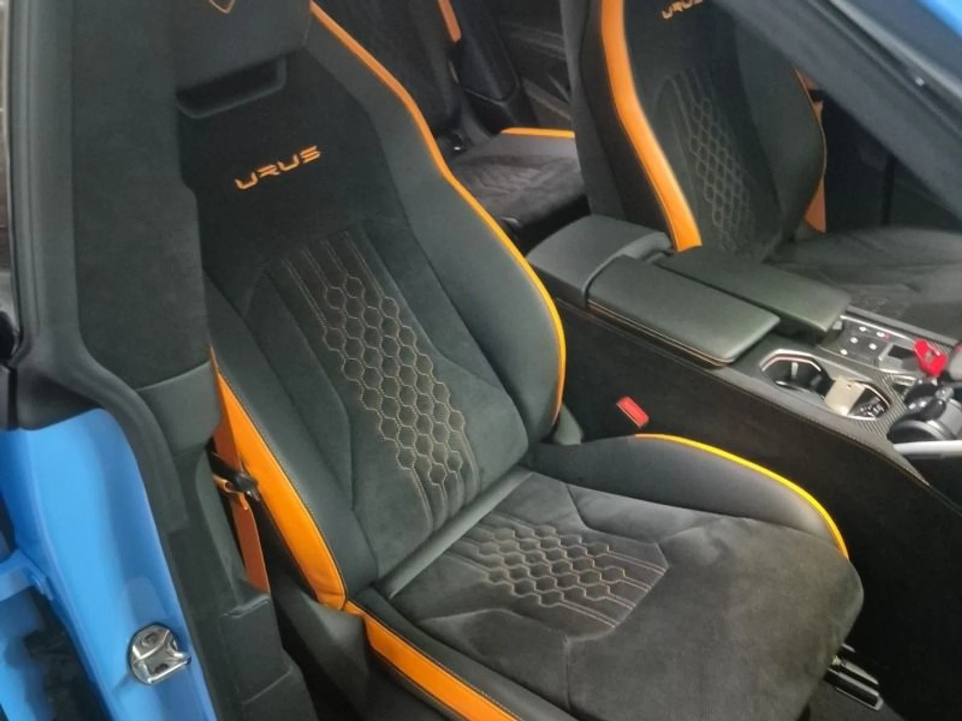 mph003_769464657_Used_2024_Lamborghini_Urus_S_1771614996_539212a963