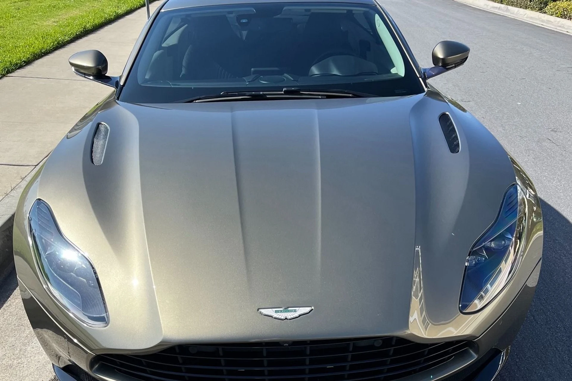 mph003_772994311_Used_2018_Aston_Martin_DB_11_V8_1763145020_d38d3ea29d