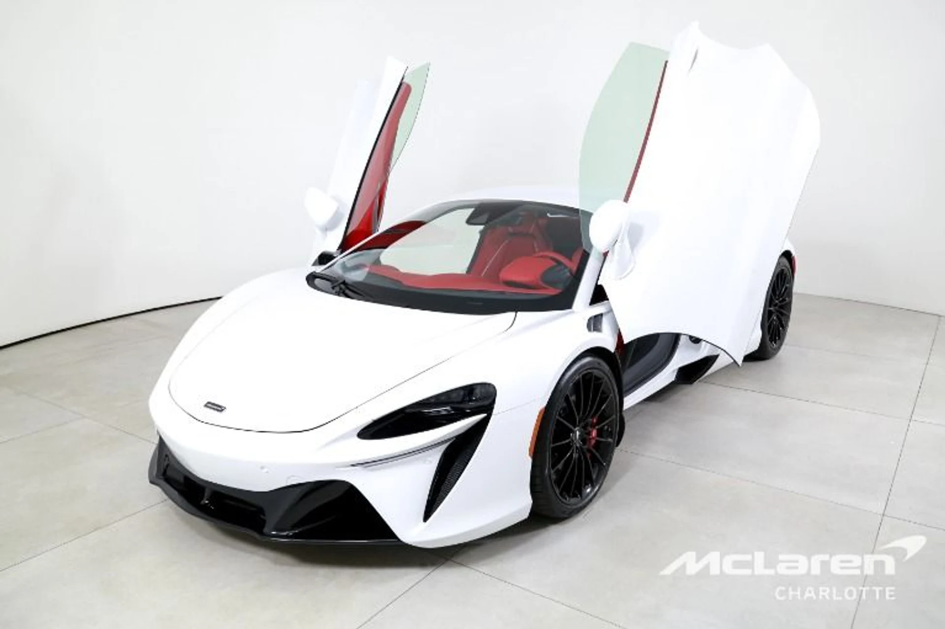 mph003_77906408_Used_2025_Mc_Laren_Artura_1cb7308e1e