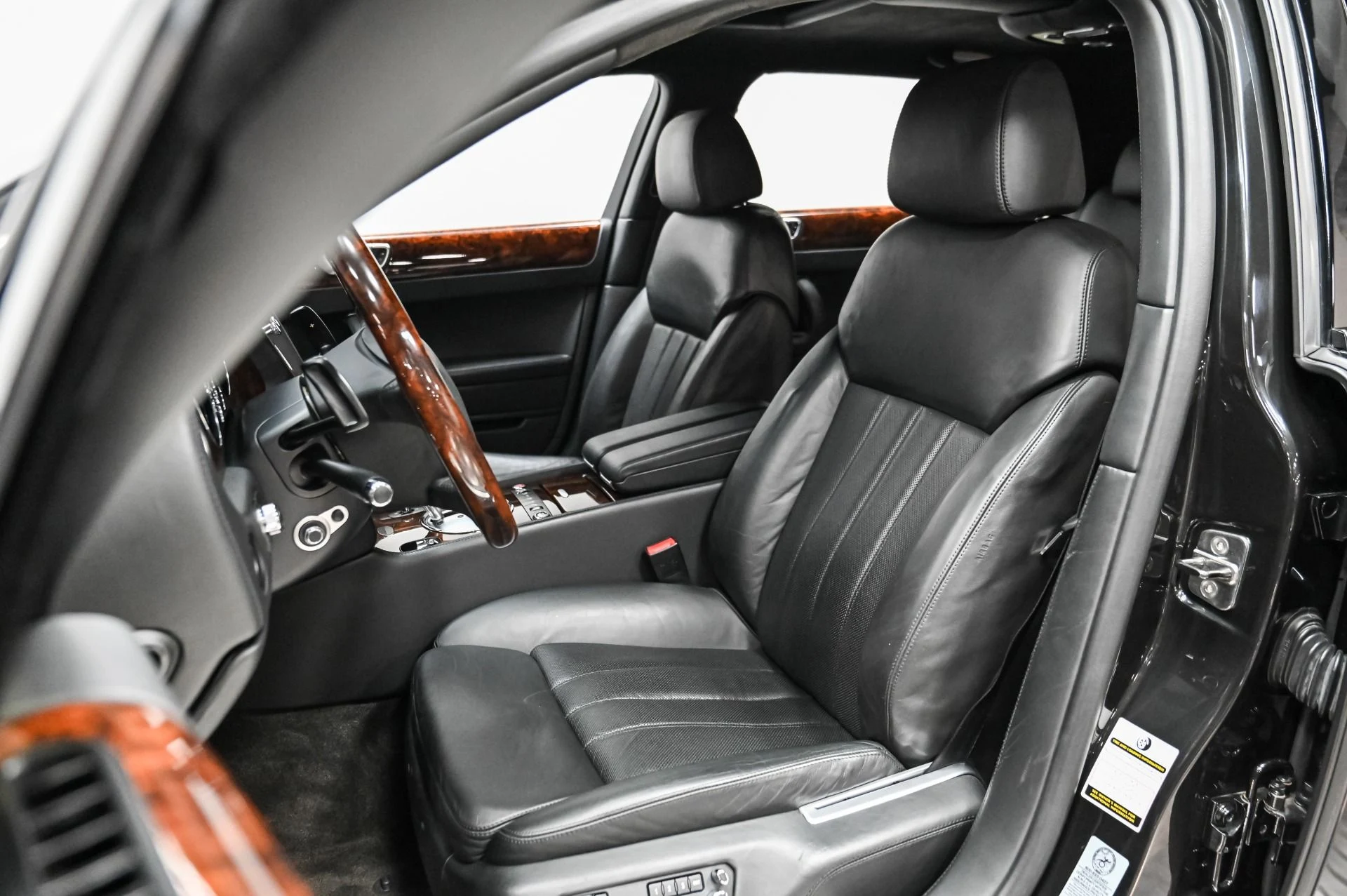 mph003_795161383_Used_2006_Bentley_Continental_Flying_Spur_1753818843_a343e45b6e