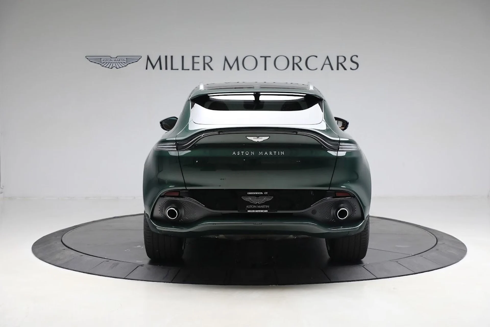 mph003_800043714_Used_2023_Aston_Martin_DBX_1685647271_1c45656c4e