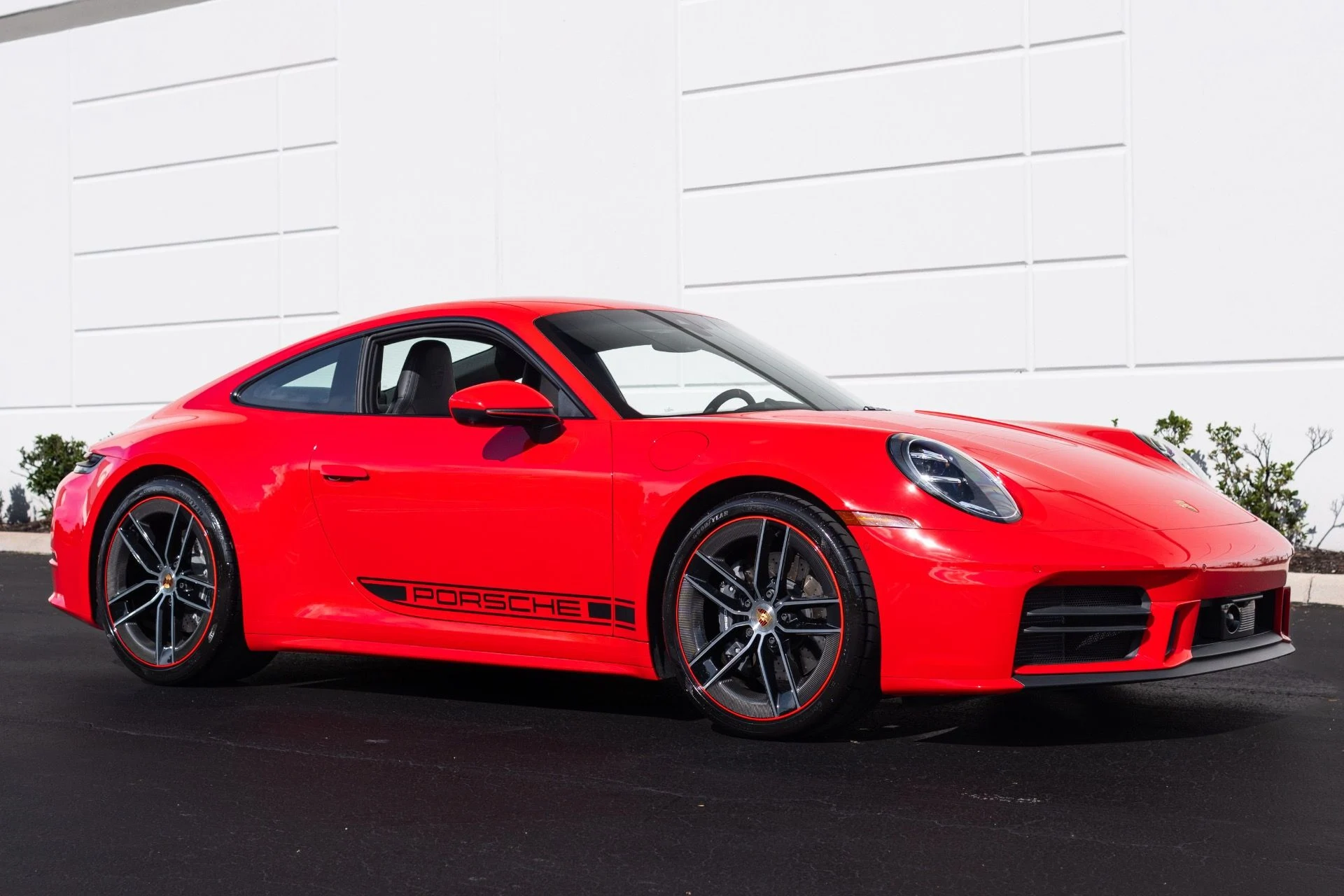 mph003_801063622_Used_2025_Porsche_911_Carrera_1779505950_be1c67fb0c