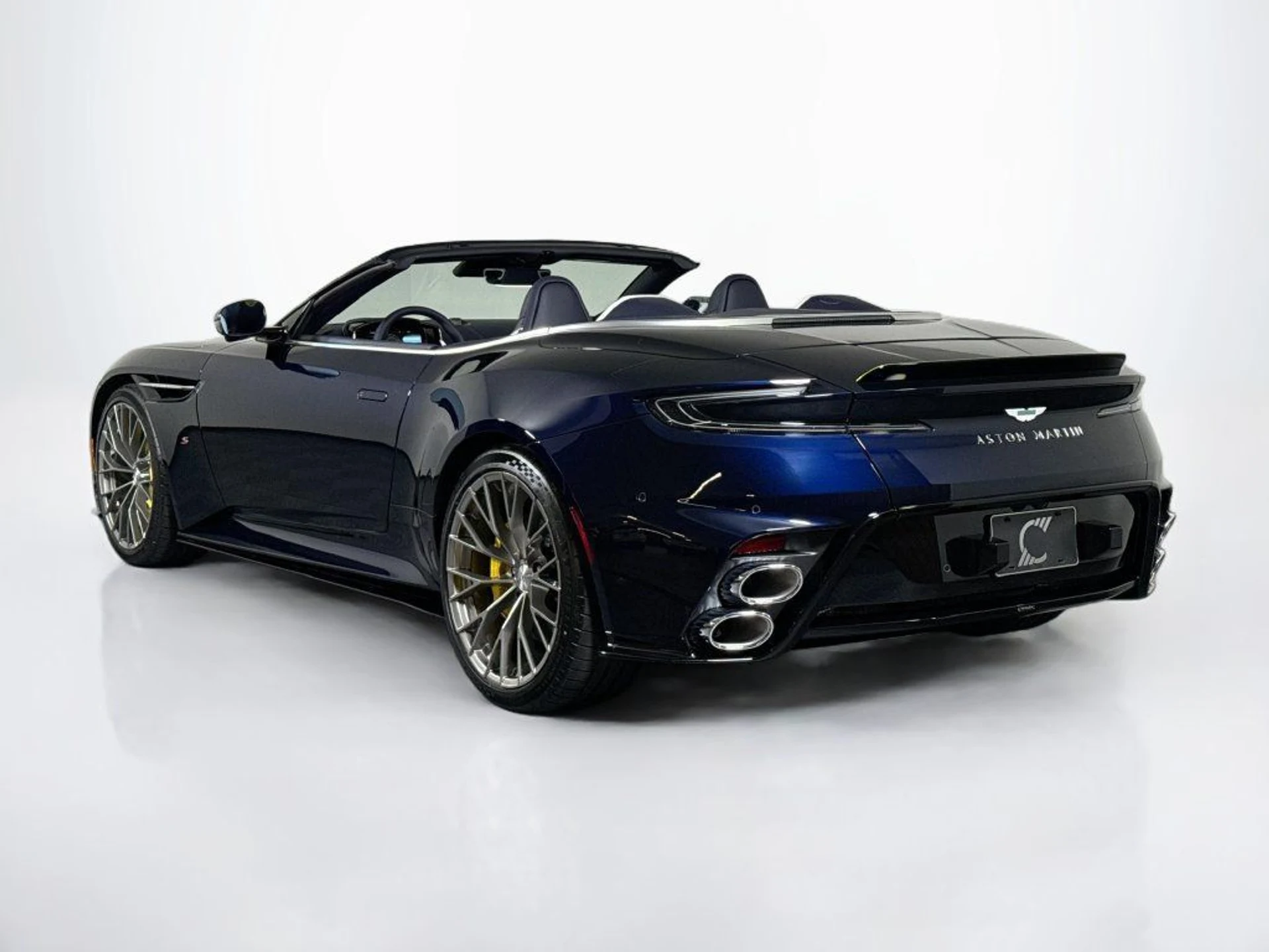 mph003_804668901_new_2026_aston_martin_db12_volante_11350_23082911_3_1024_d3ea5a9e7b