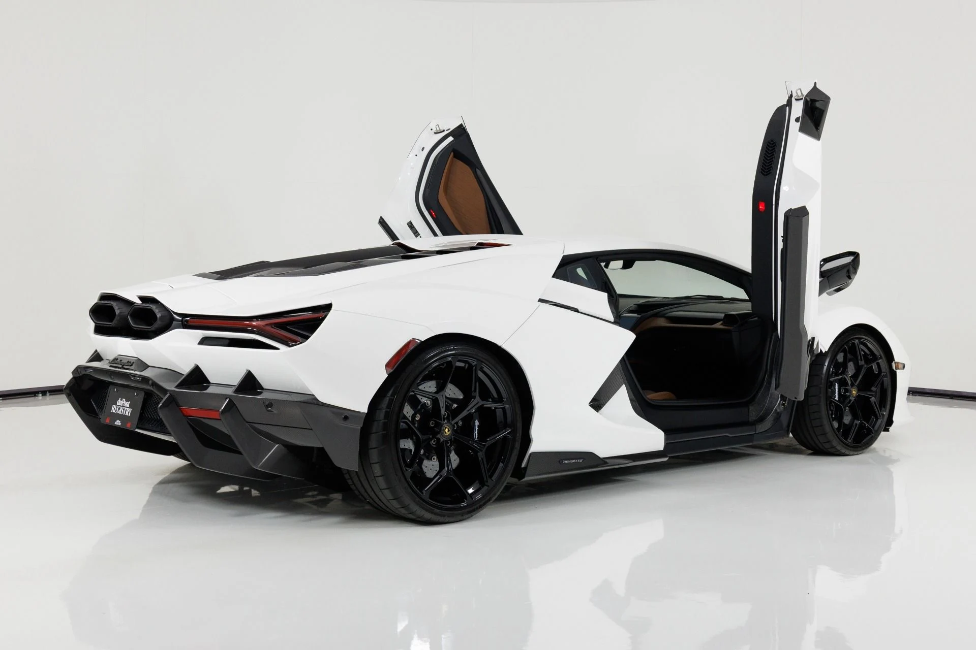 mph003_804688553_Used_2024_Lamborghini_Revuelto_1786042557_d92b794363