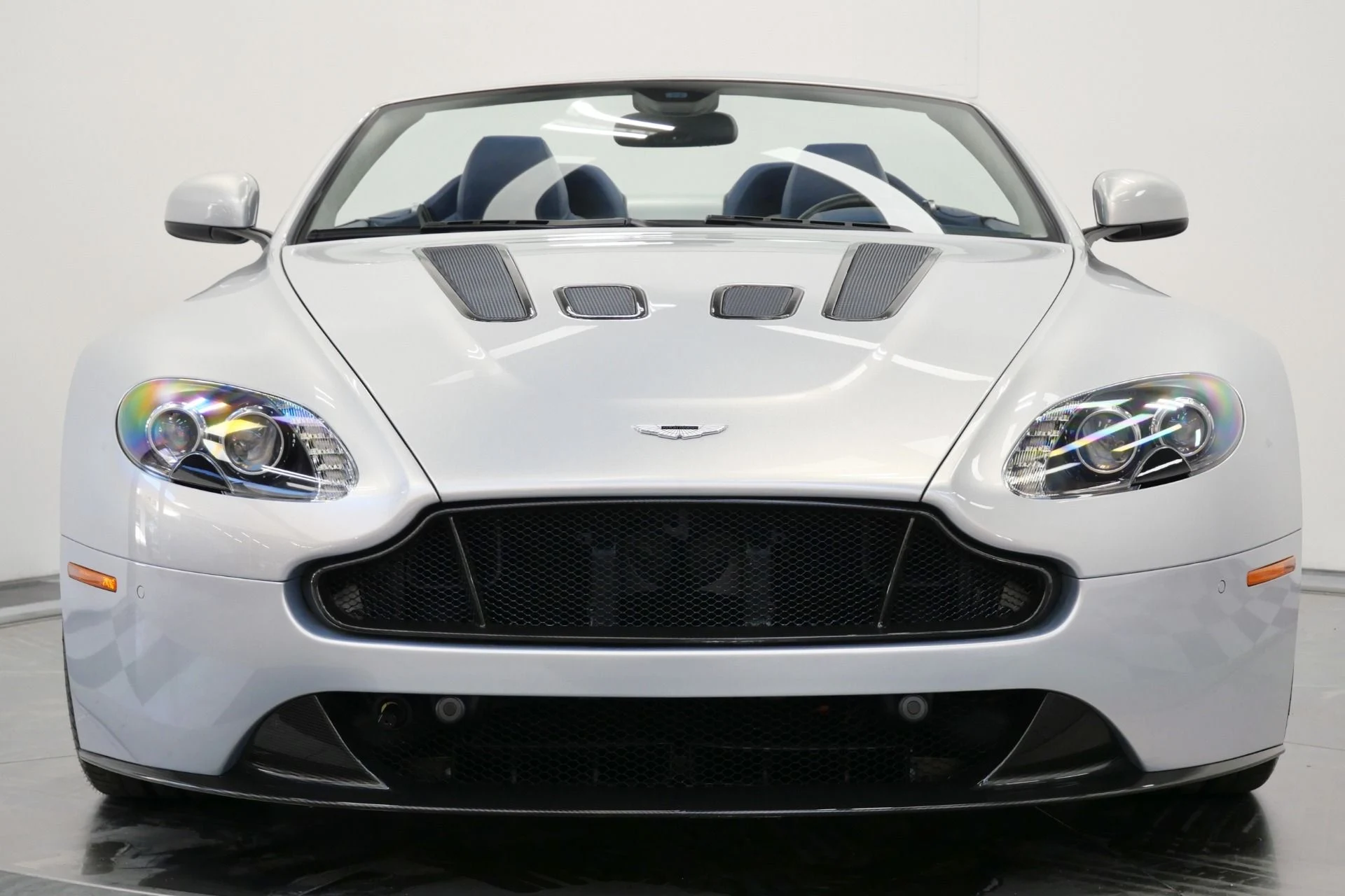 mph003_808235912_Used_2017_Aston_Martin_Vantage_Roadster_7_Speed_Manual_Limited_1_of_100_for_the_USA_1765816519_6aac65fa5d