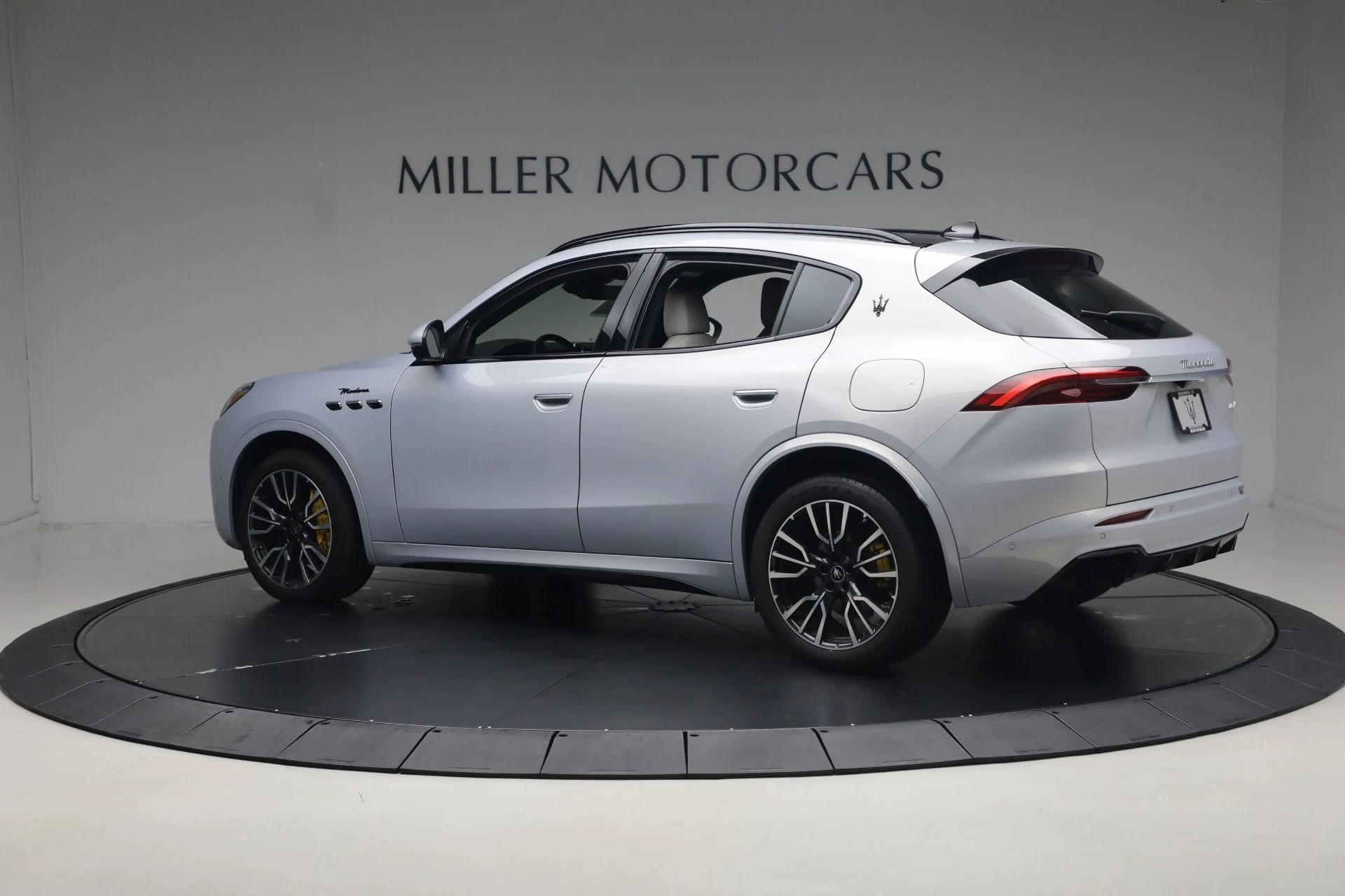 mph003_814872993_Used_2023_Maserati_Grecale_Modena_1786037995_95a25176f6