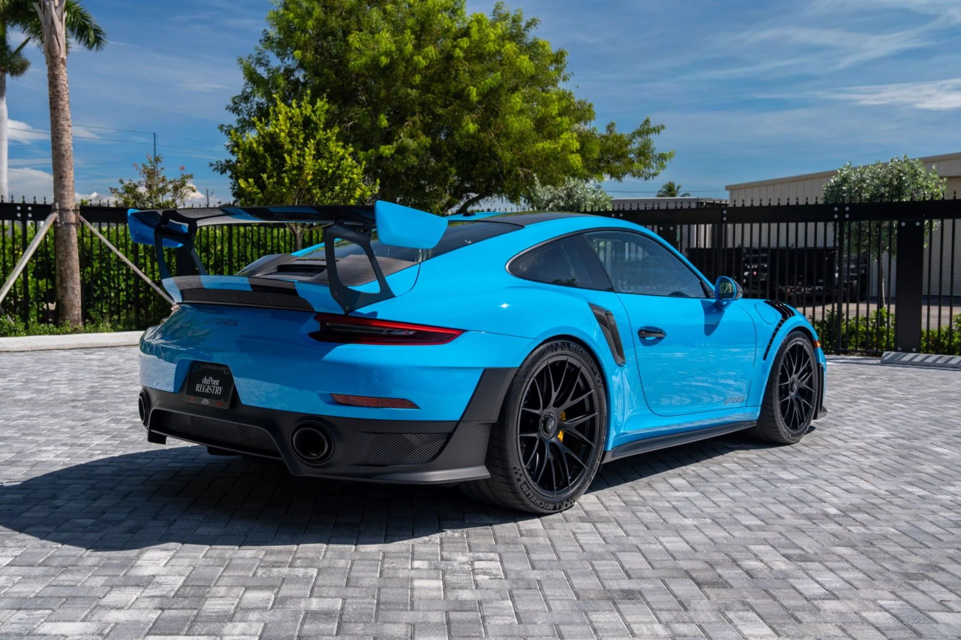 mph003_841247846_Used_2018_Porsche_911_GT_2_RS_1791309723_4bd22c5b64