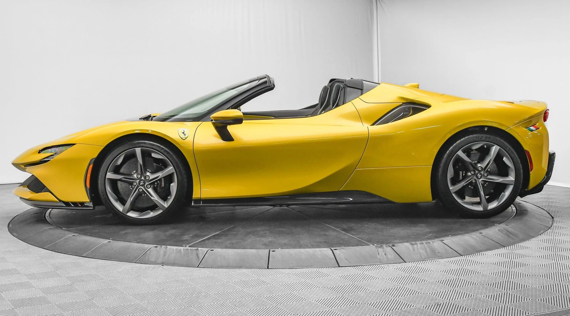 mph003_845971305_8a3987dbb87846bd8ae5ab51e32f37eb_b0511a9812