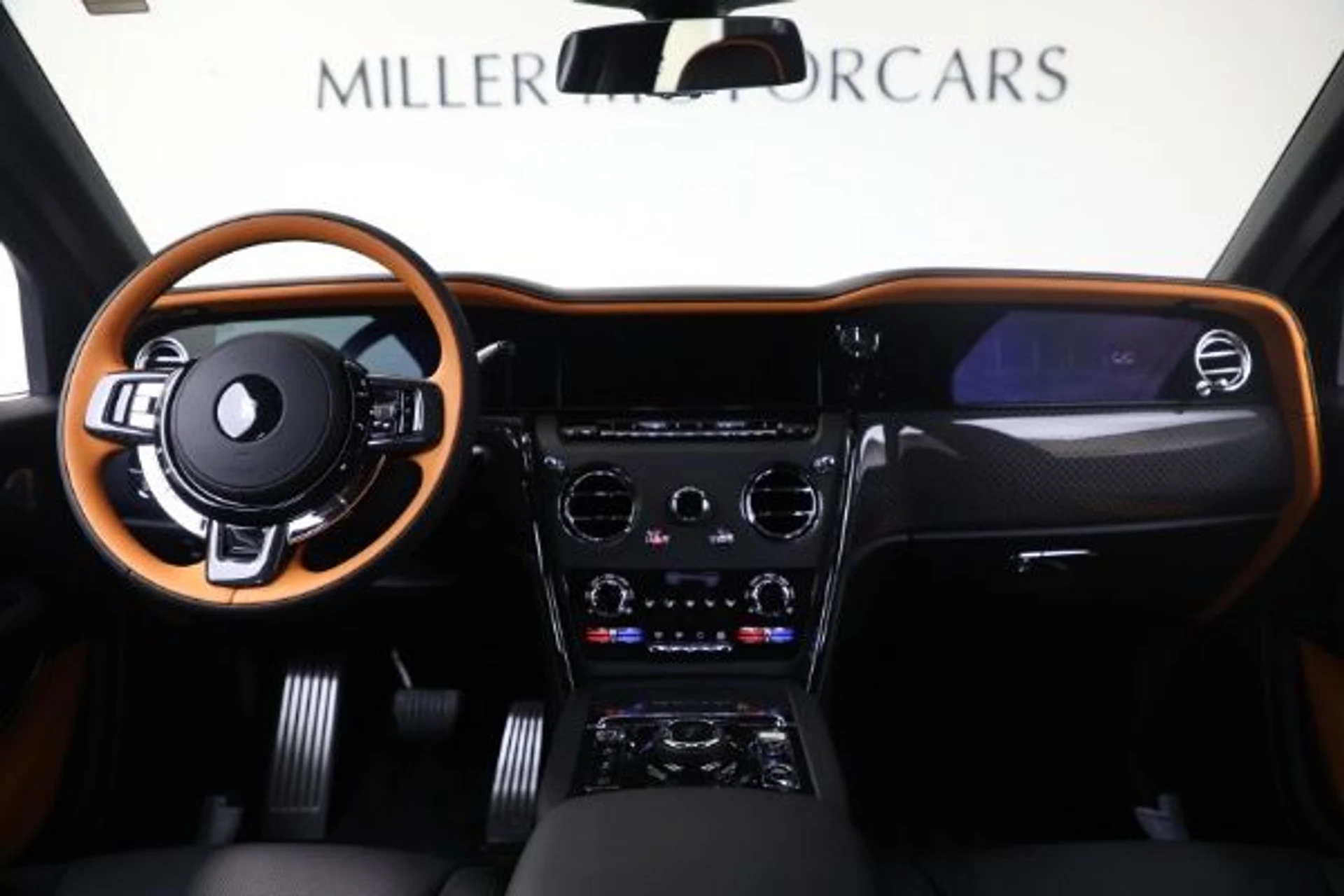 mph003_851994390_New_2026_Rolls_Royce_Black_Badge_Cullinan_30001c5470