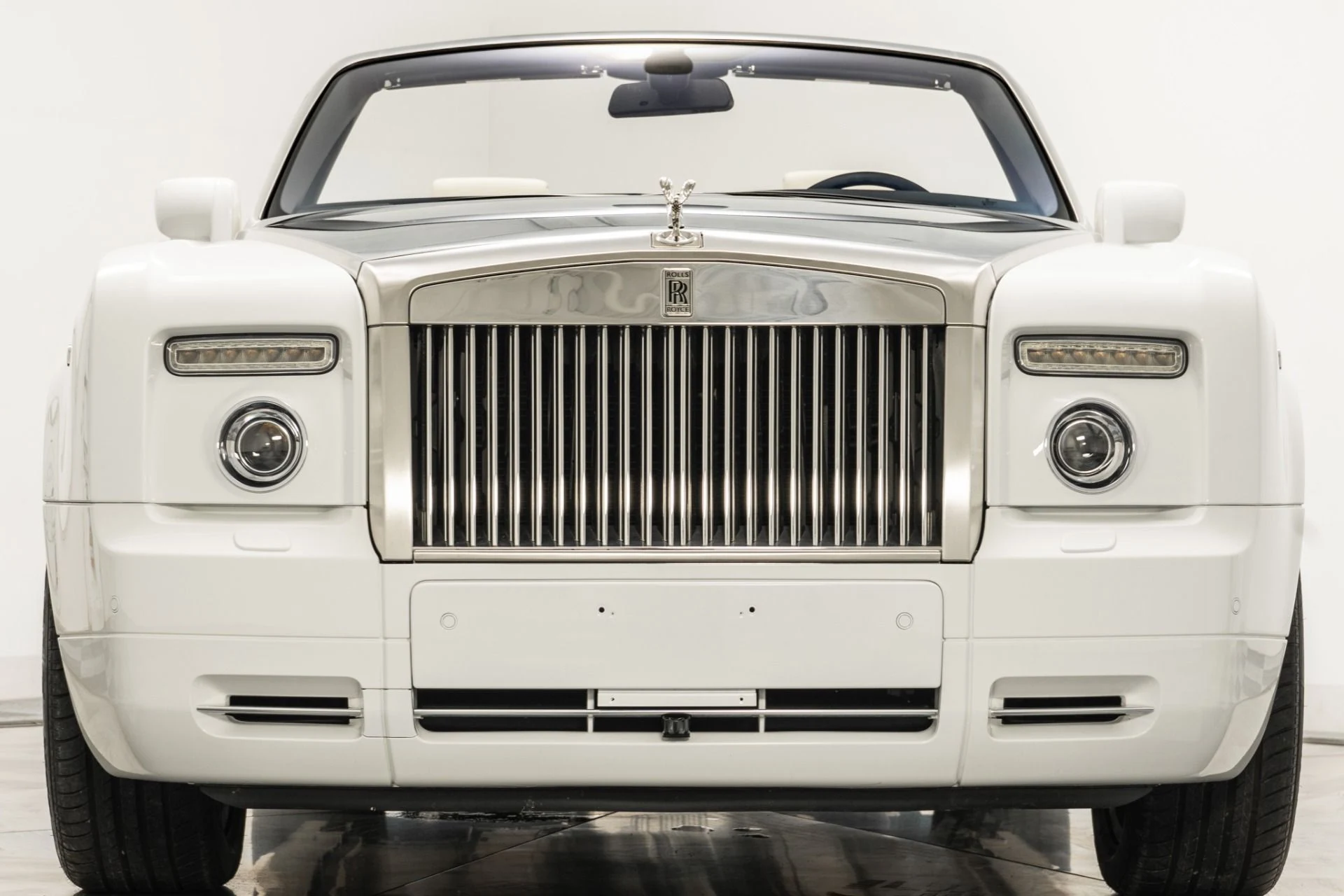 mph003_863578850_Used_2008_Rolls_Royce_Phantom_Drophead_Coupe_Teak_Decking_Stainless_Bonnet_1780339567_190a57ea37