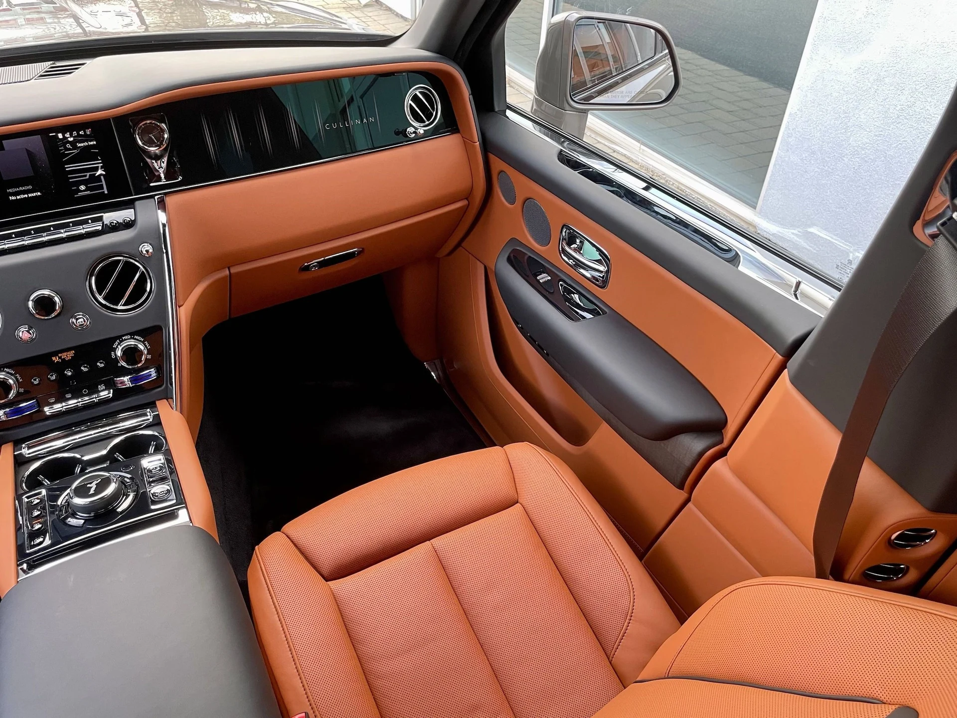 mph003_864641152_7c5d0f2b936dfed3b8c8b1ceecc9b1d1x_247773dda5