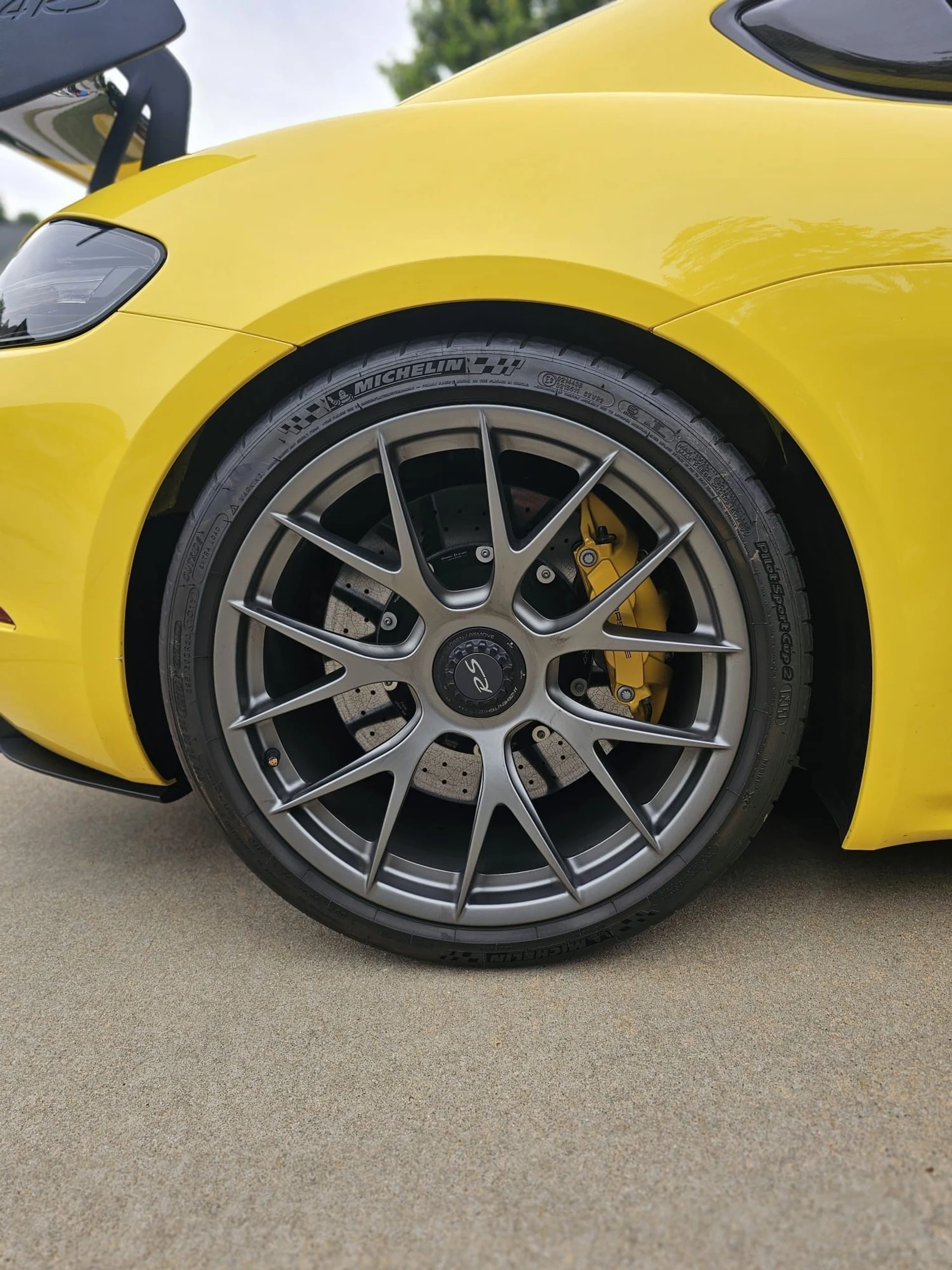 mph003_870399997_Used_2024_Porsche_718_Cayman_GT_4_RS_1778613243_a4fc174db3