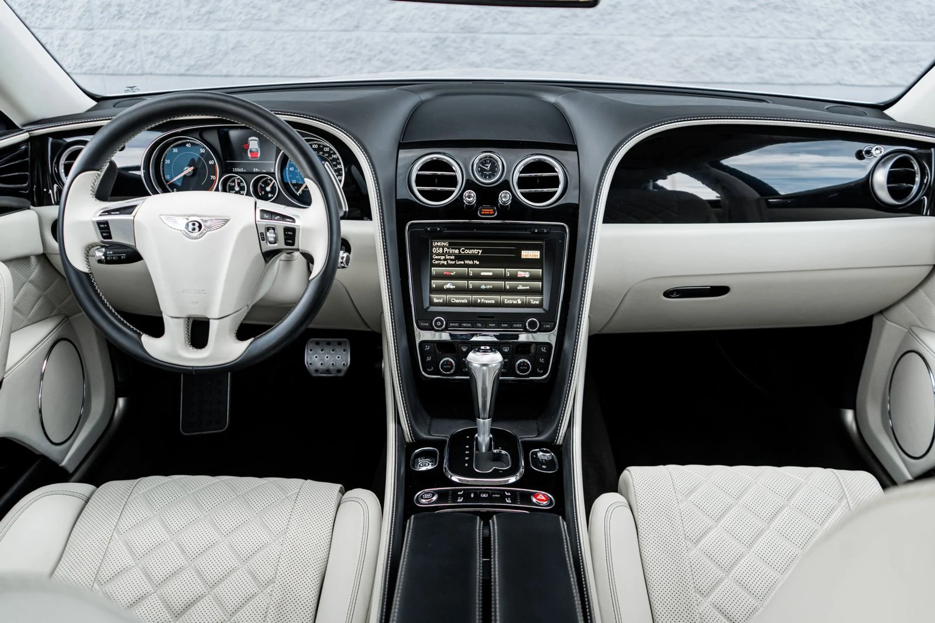 mph003_874520238_cc225b0a_6f82_47a5_88ea_5676a80c89be_22858a2c10